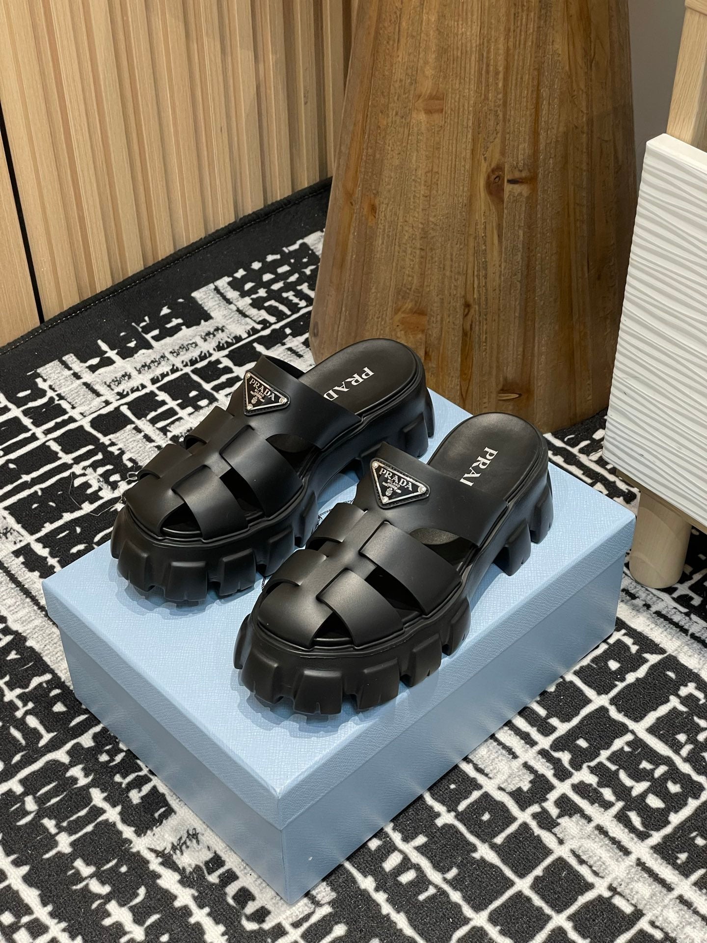 LuxluxHouse Best Quality Women Shoes Prada