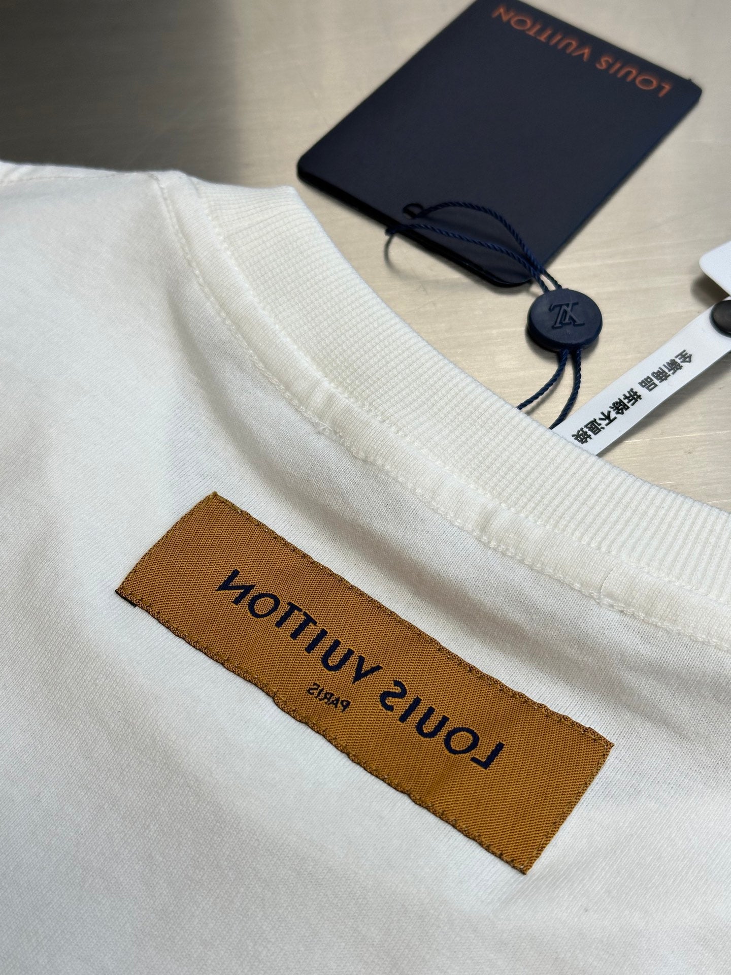 LuxluxHouse Best Quality Clothes T-shirt Louis Vuitton
