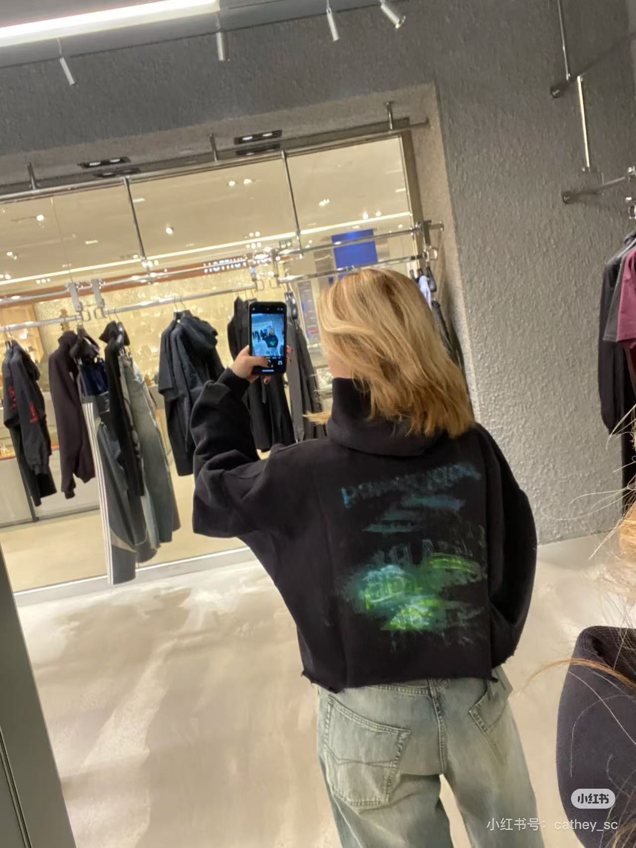 LuxluxHouse Best Quality Clothes Balenciaga Hoodie & Sweater