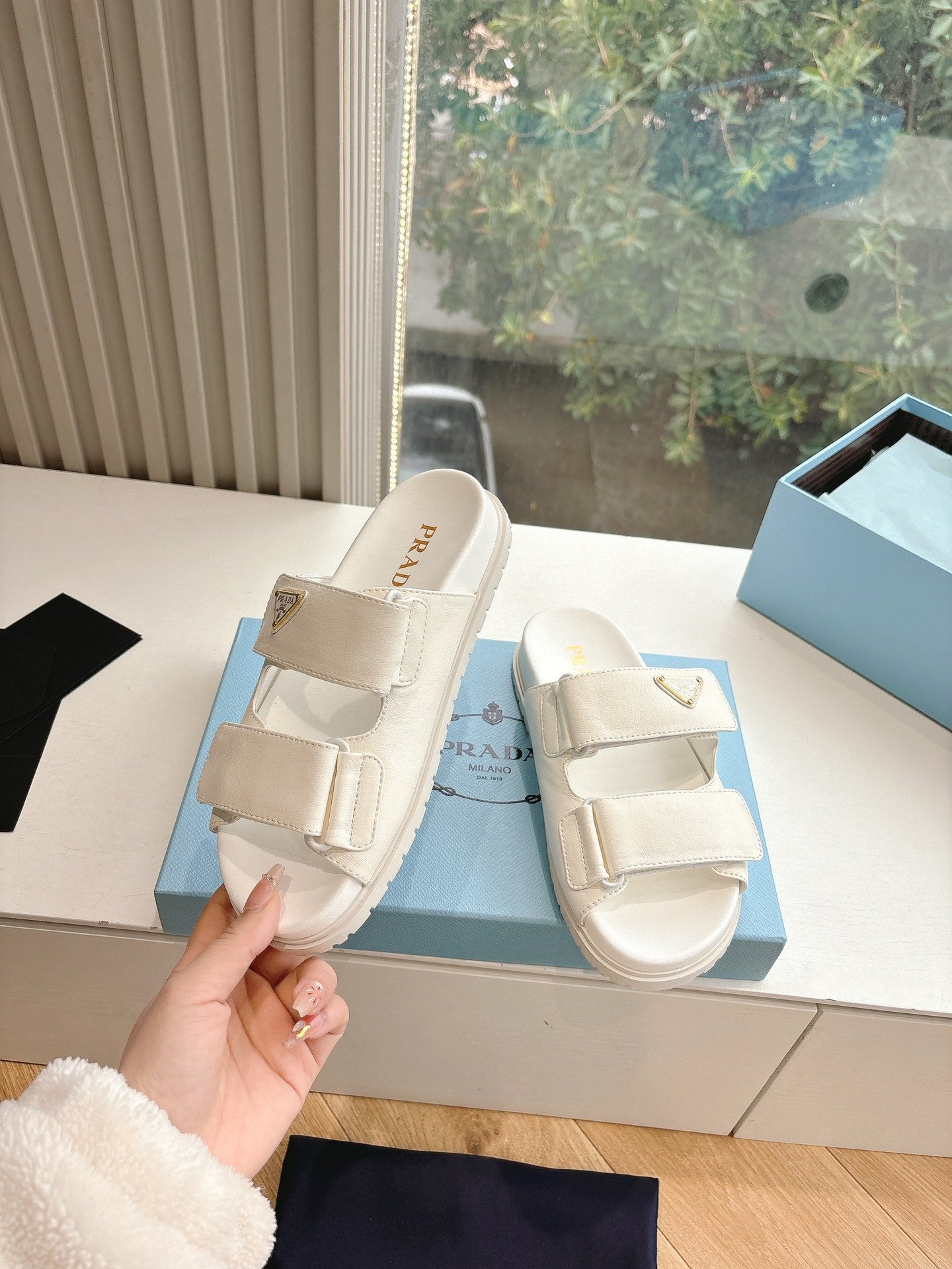 LuxluxHouse Best Quality Women Shoes Prada