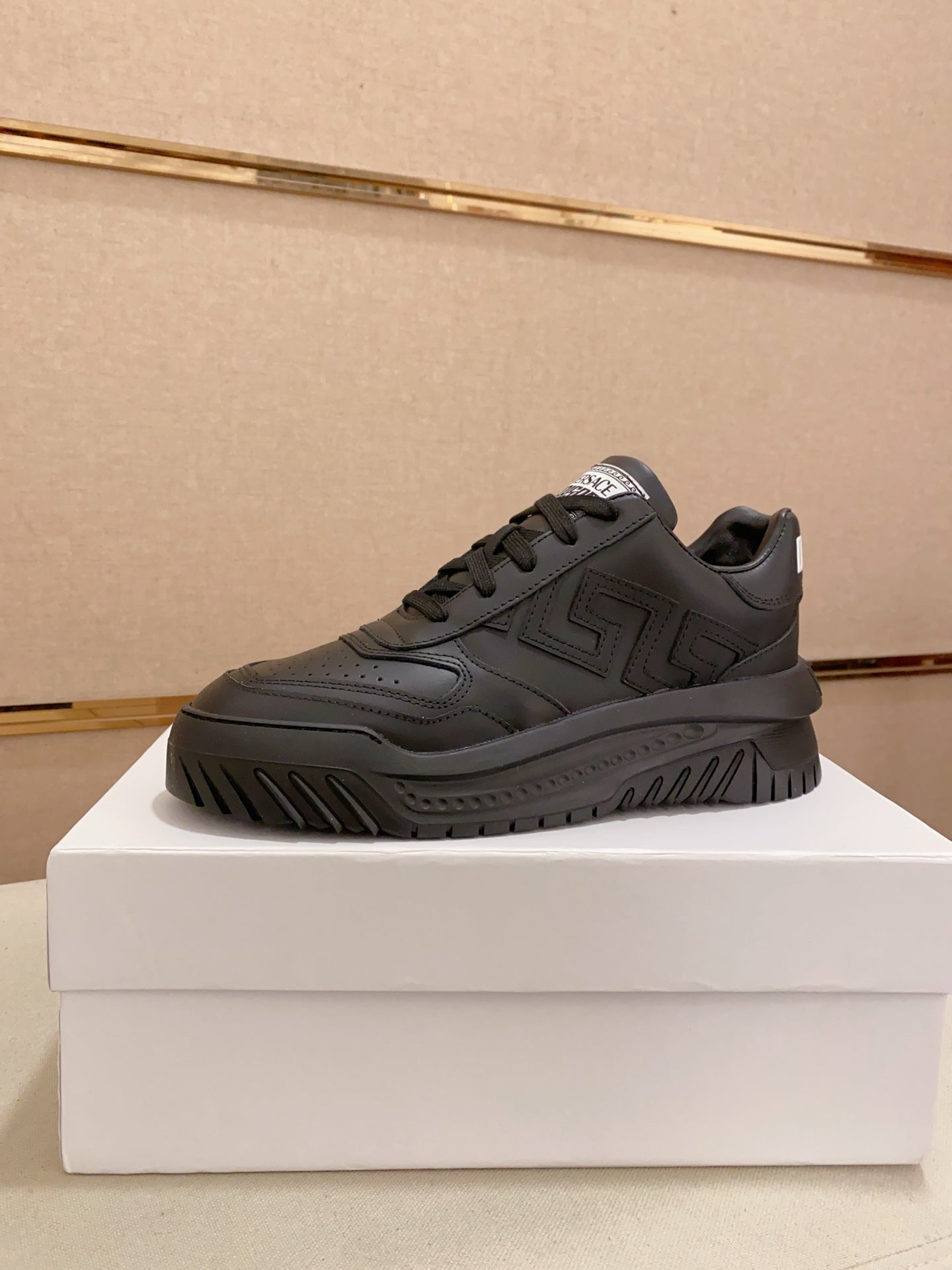 LuxluxHouse Best Quality Shoes Versace