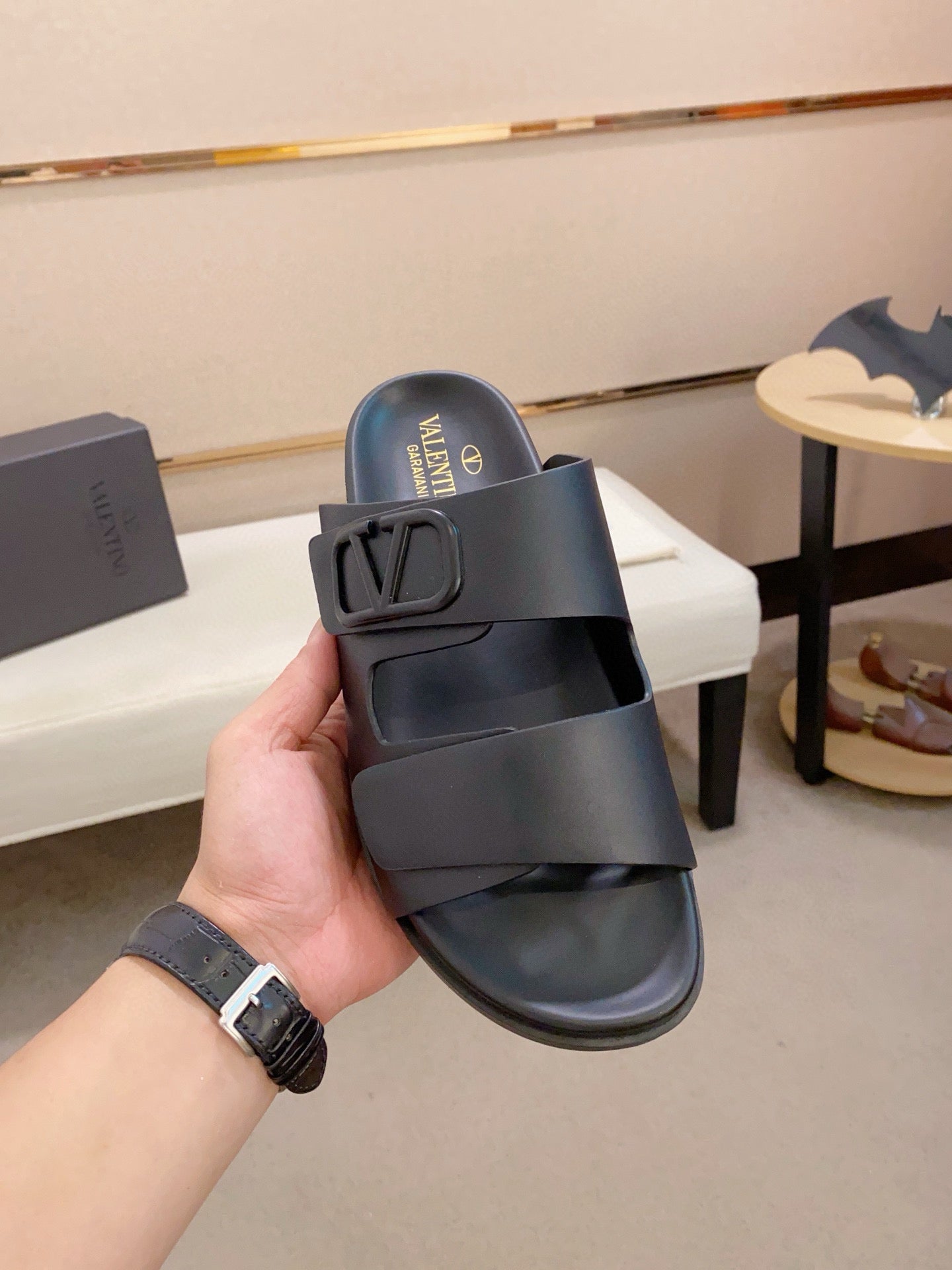 LuxluxHouse Best Quality Sandals Valentino