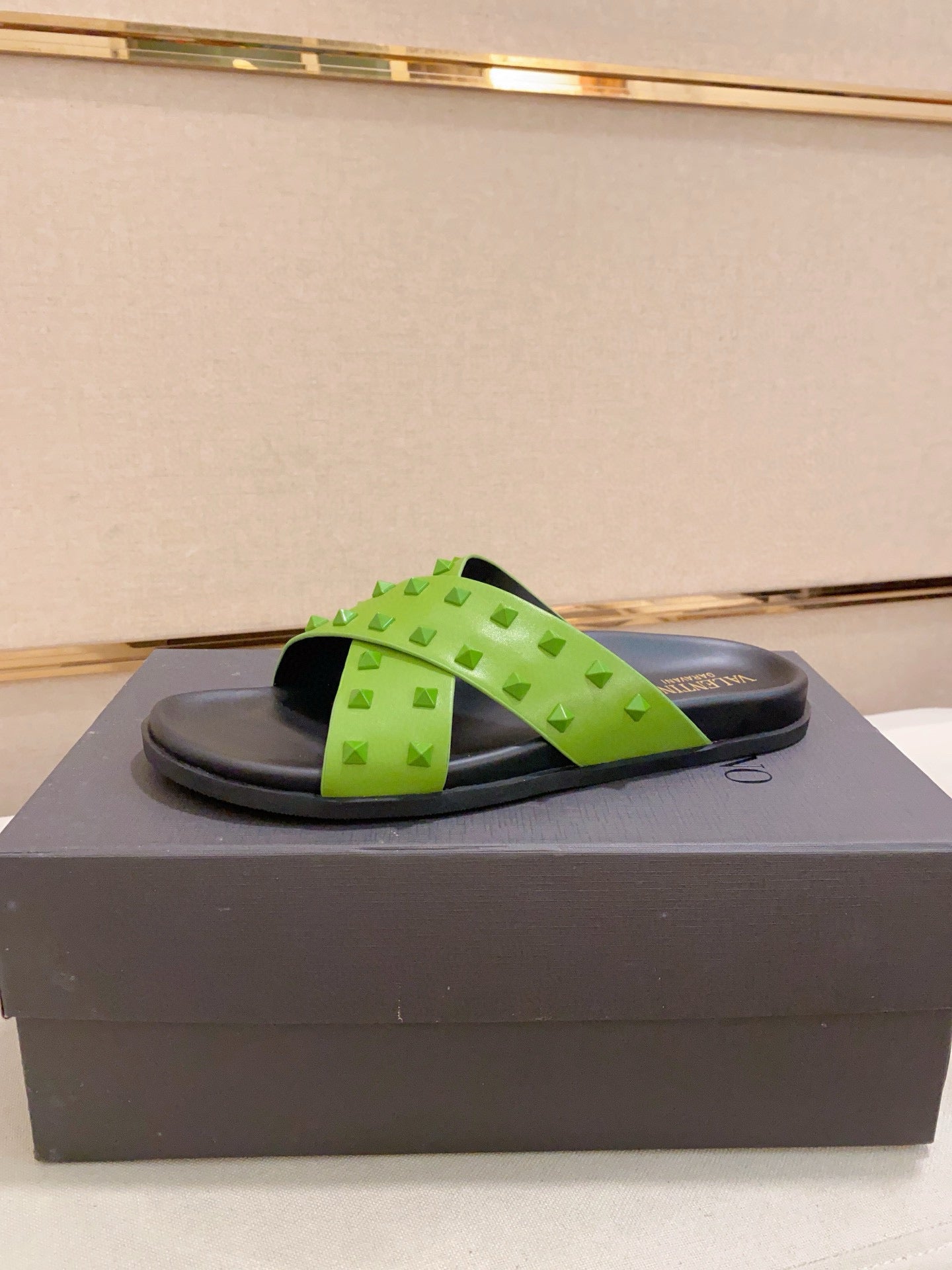 LuxluxHouse Best Quality Sandals Valentino