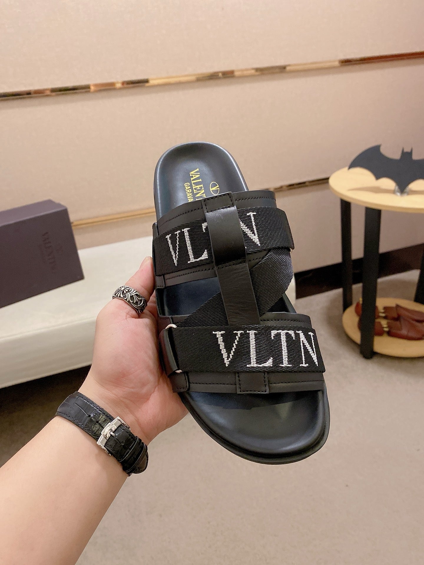 LuxluxHouse Best Quality Sandals Valentino