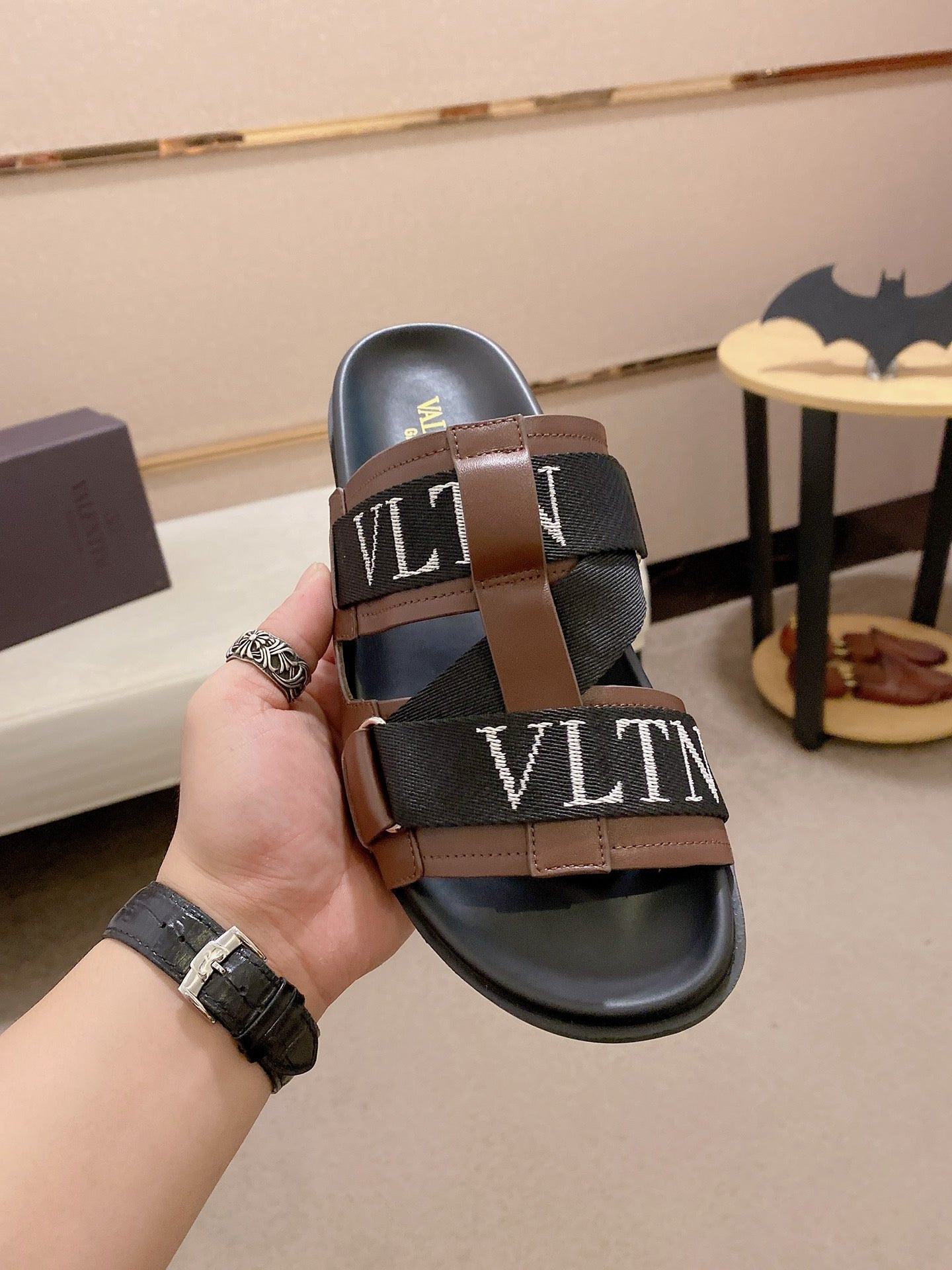 LuxluxHouse Best Quality Sandals Valentino