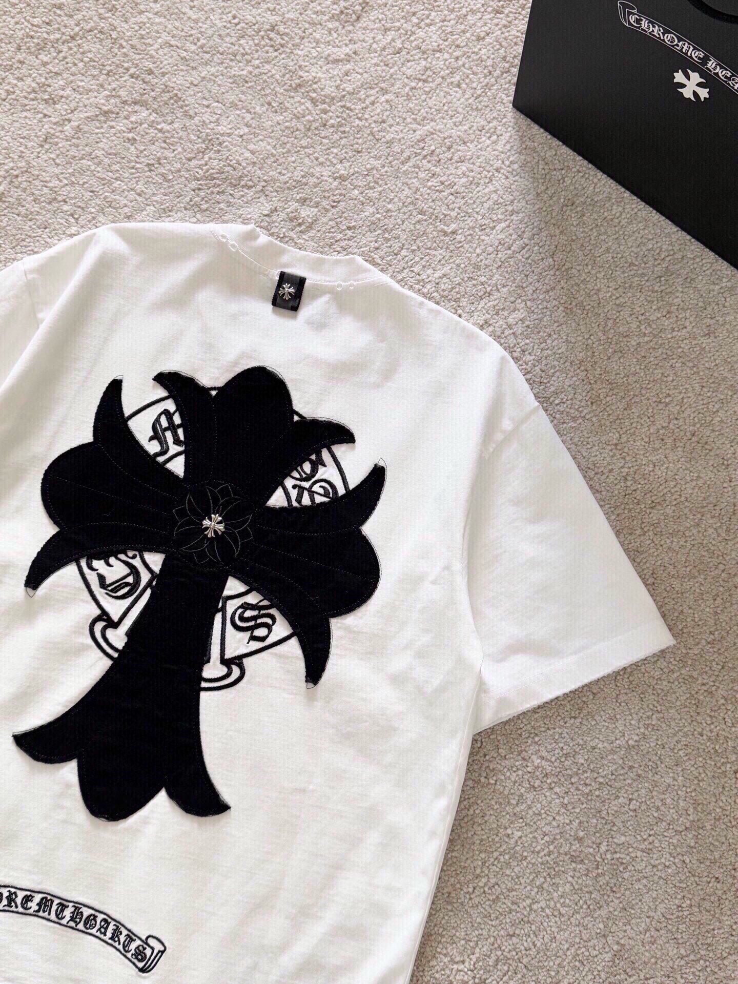 LuxluxHouse Best Quality Clothes Chrome Hearts T-shirt