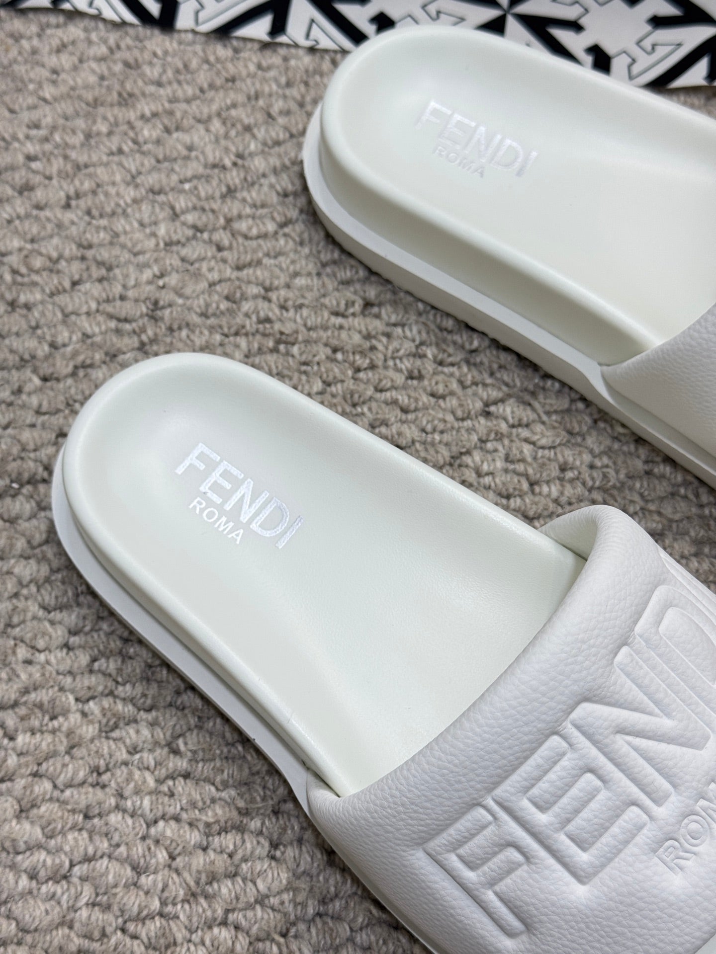 LuxluxHouse Best Quality Sandals Fendi