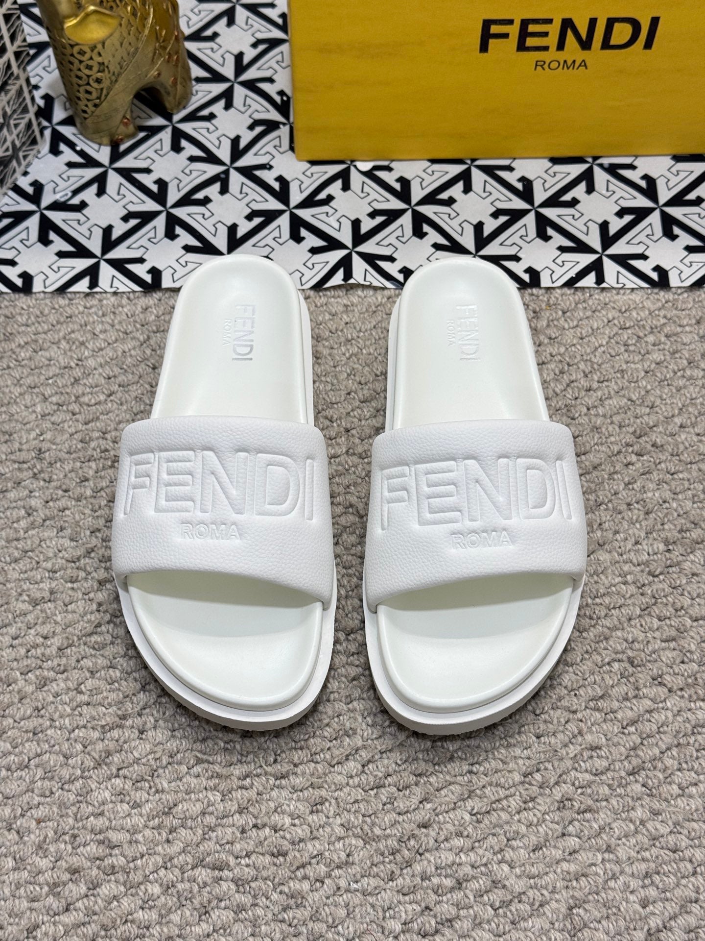 LuxluxHouse Best Quality Sandals Fendi