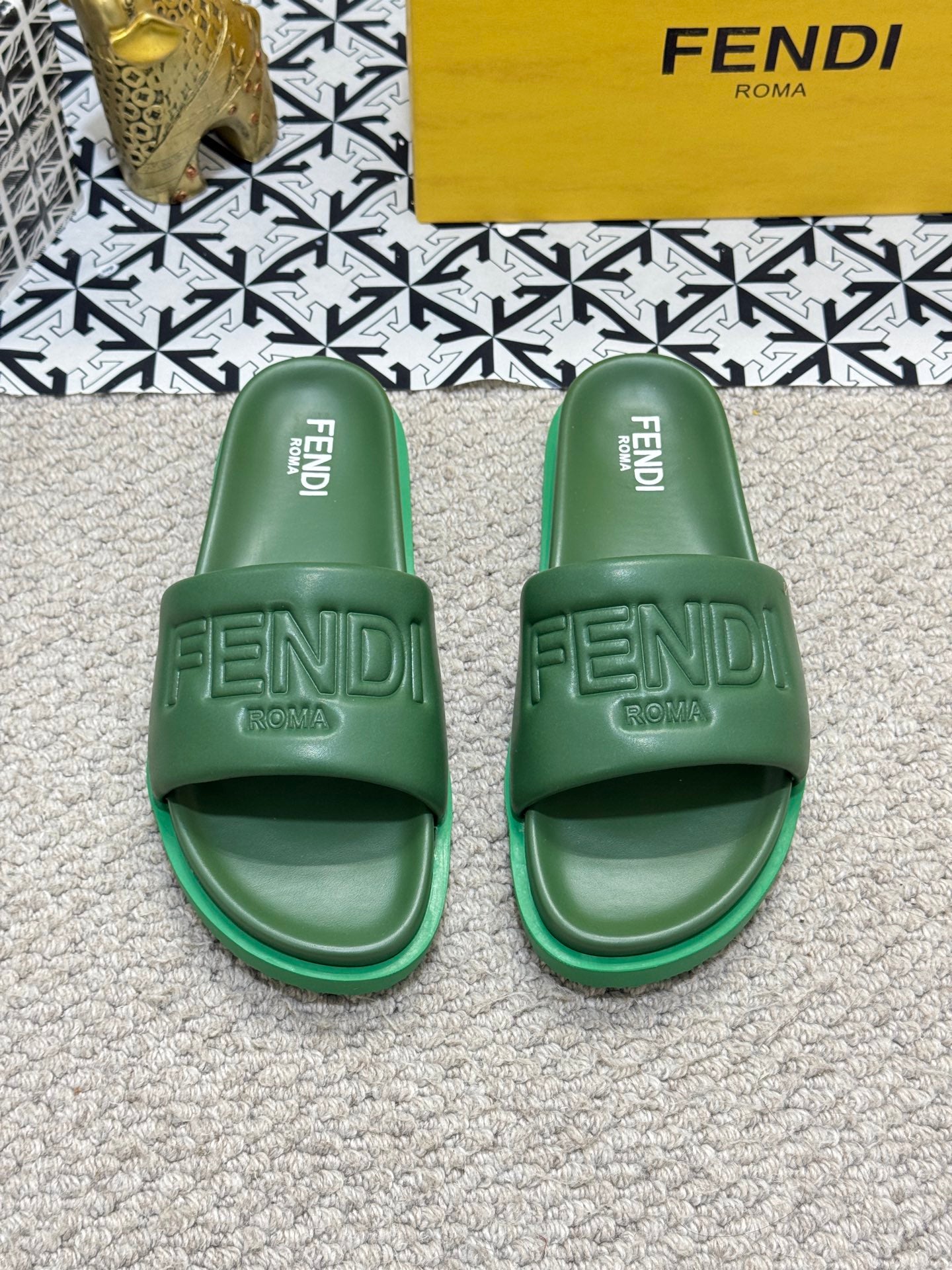 LuxluxHouse Best Quality Sandals Fendi