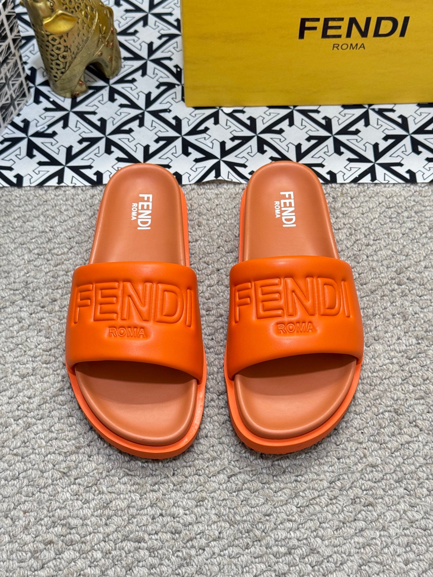 LuxluxHouse Best Quality Sandals Fendi