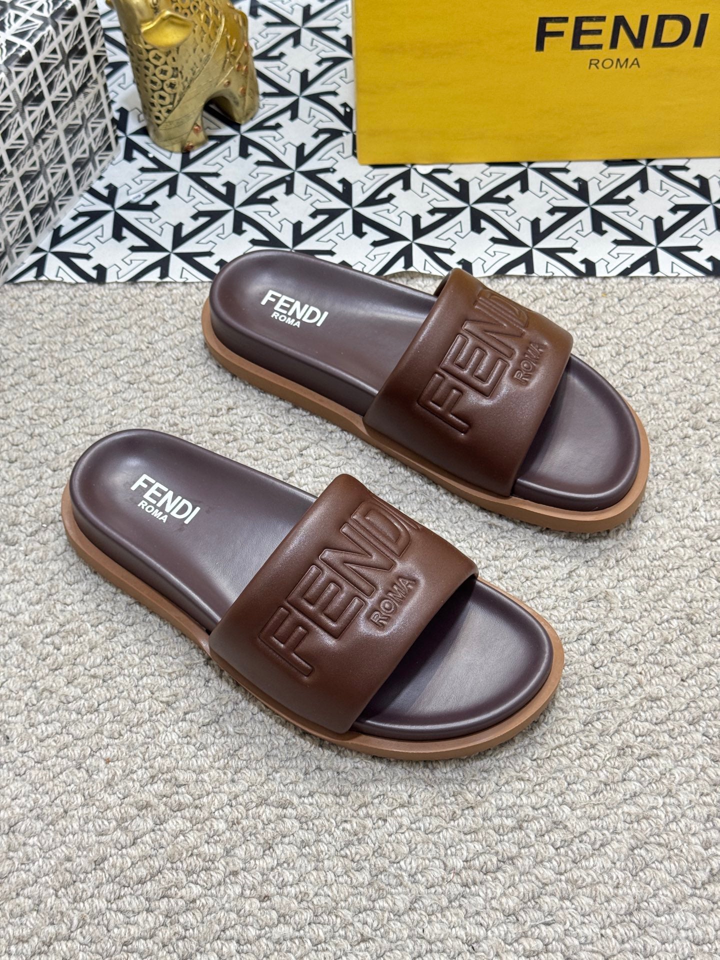LuxluxHouse Best Quality Sandals Fendi