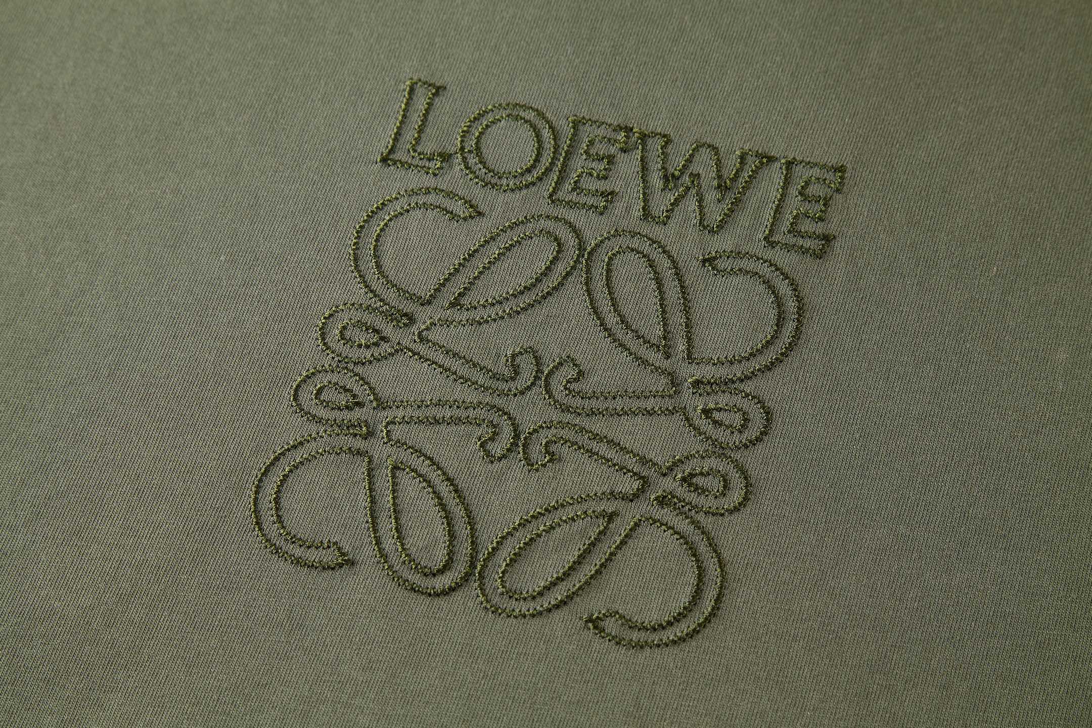 LuxluxHouse Best Quality Clothes T-shirt Loewe