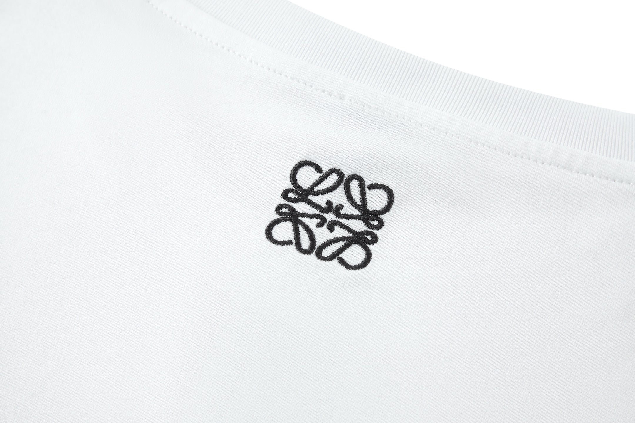 LuxluxHouse Best Quality Clothes T-shirt Loewe