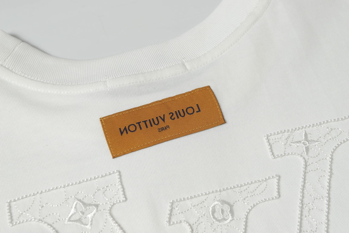 LuxluxHouse Best Quality Clothes T-shirt Louis Vuitton