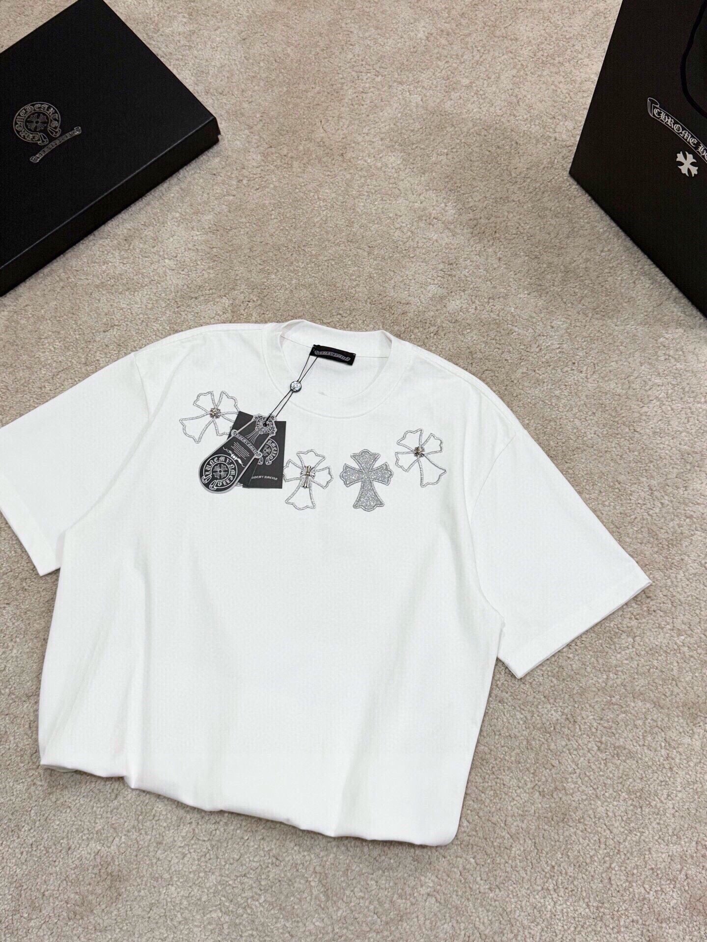 LuxluxHouse Best Quality Clothes Chrome Hearts T-shirt