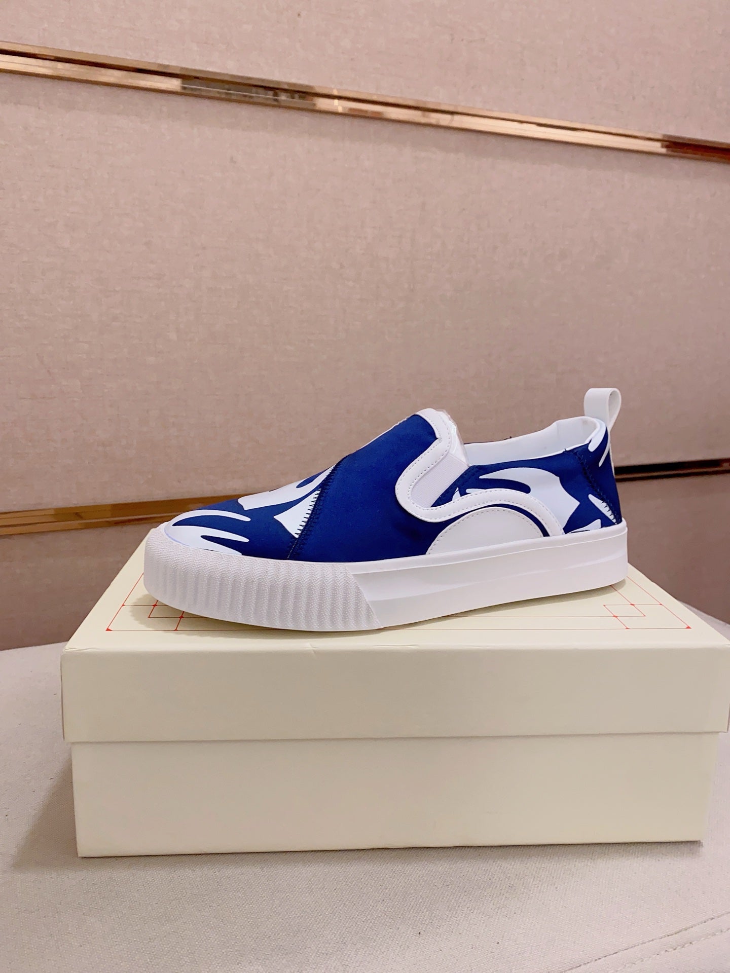 LuxluxHouse Best Quality Shoes Alexander McQueen