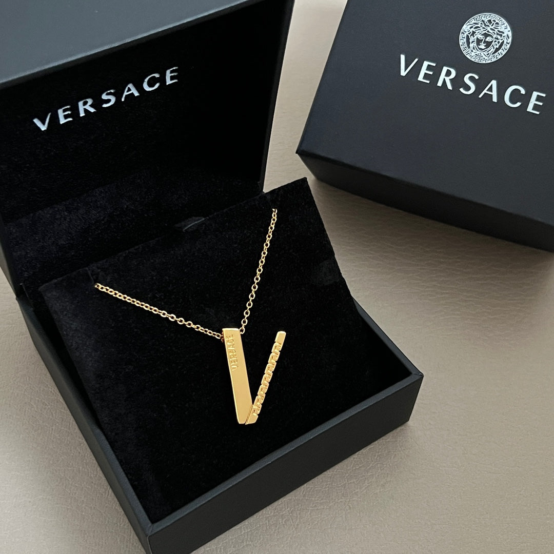 LuxluxHouse Best Quality Accessories Necklace Versace