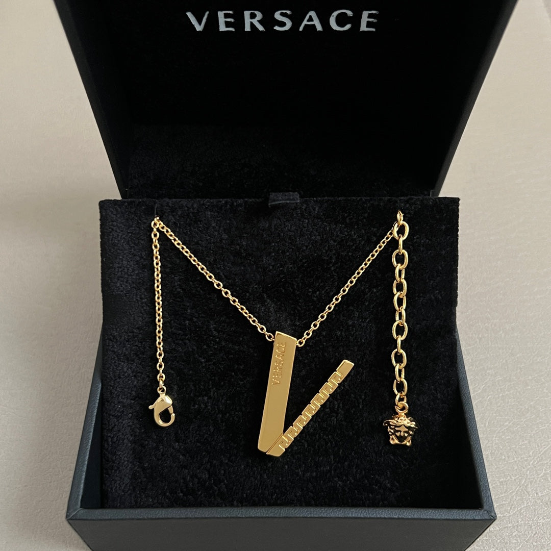 LuxluxHouse Best Quality Accessories Necklace Versace