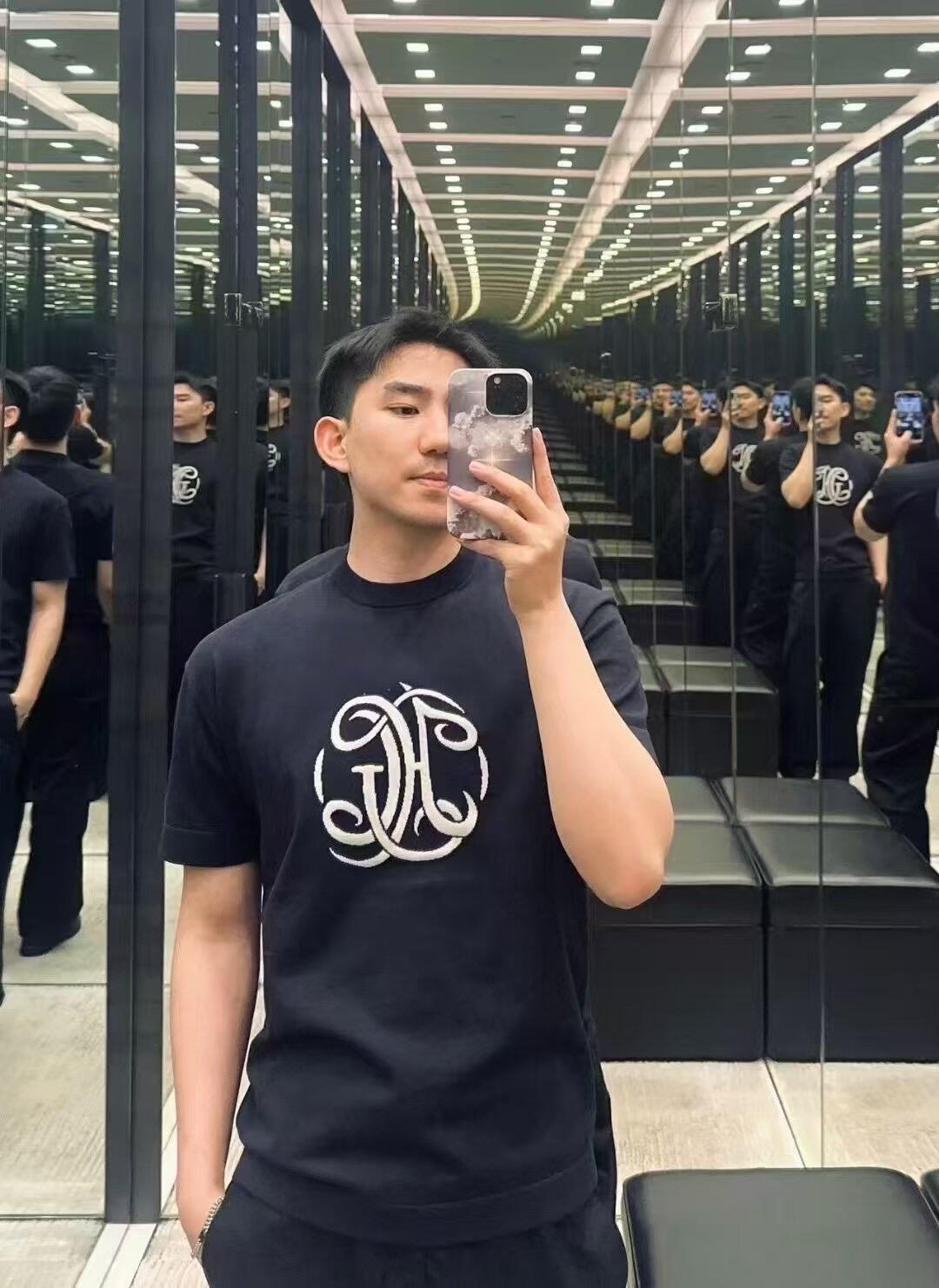 LuxluxHouse Best Quality Clothes Givenchy T-shirt