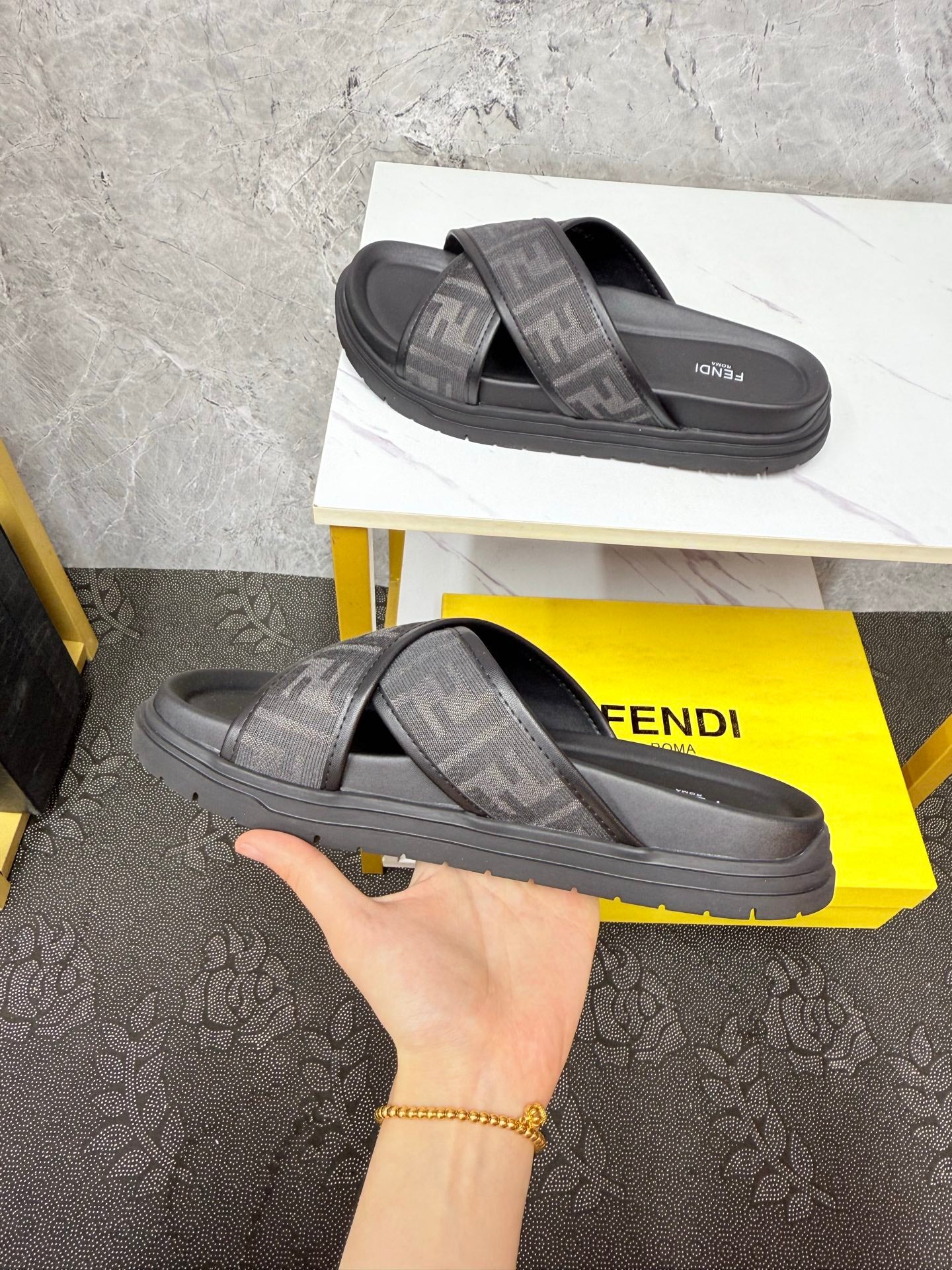 LuxluxHouse Best Quality Sandals Fendi