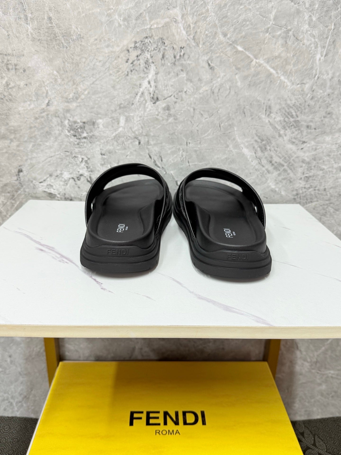 LuxluxHouse Best Quality Sandals Fendi