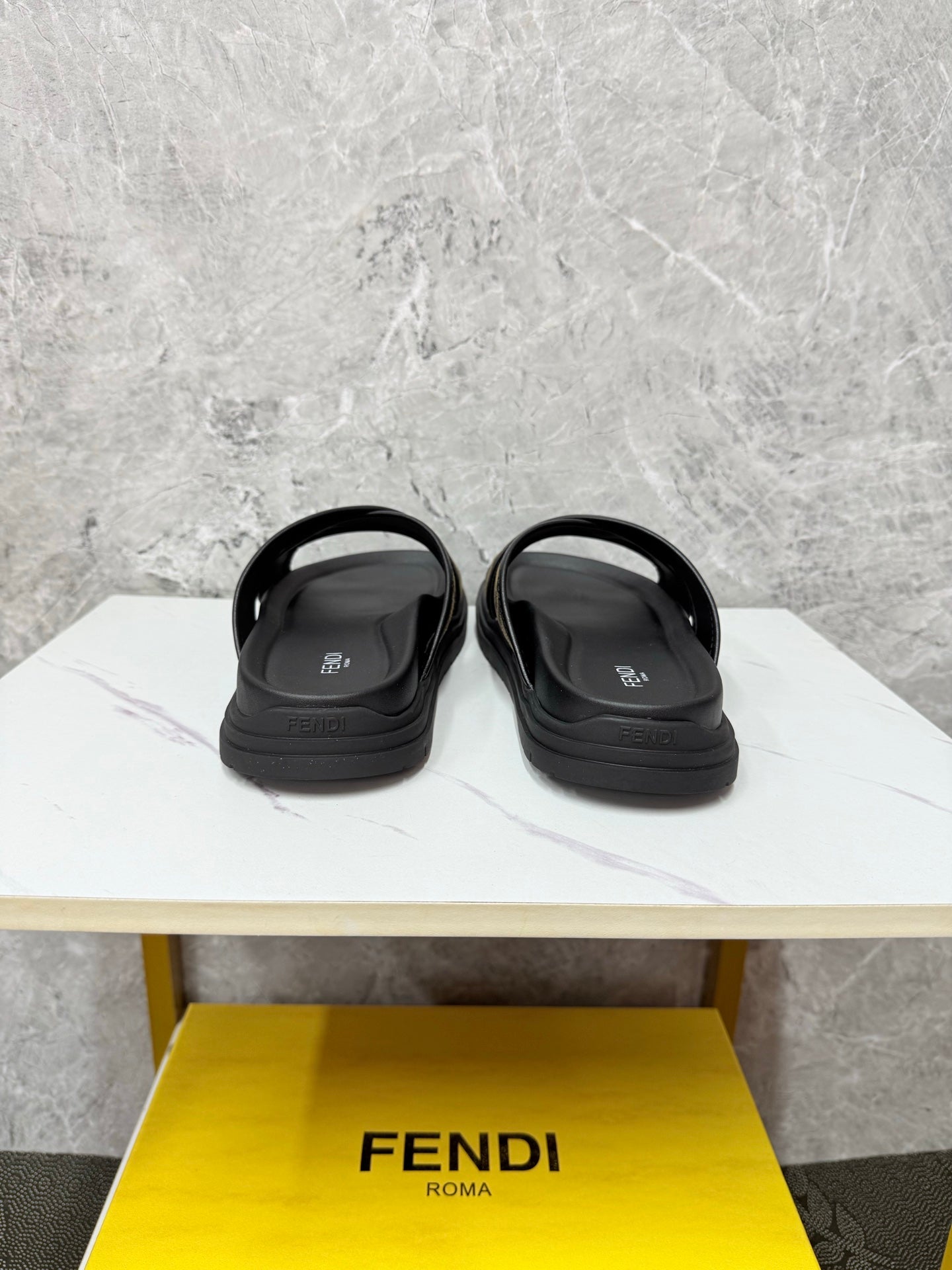 LuxluxHouse Best Quality Sandals Fendi