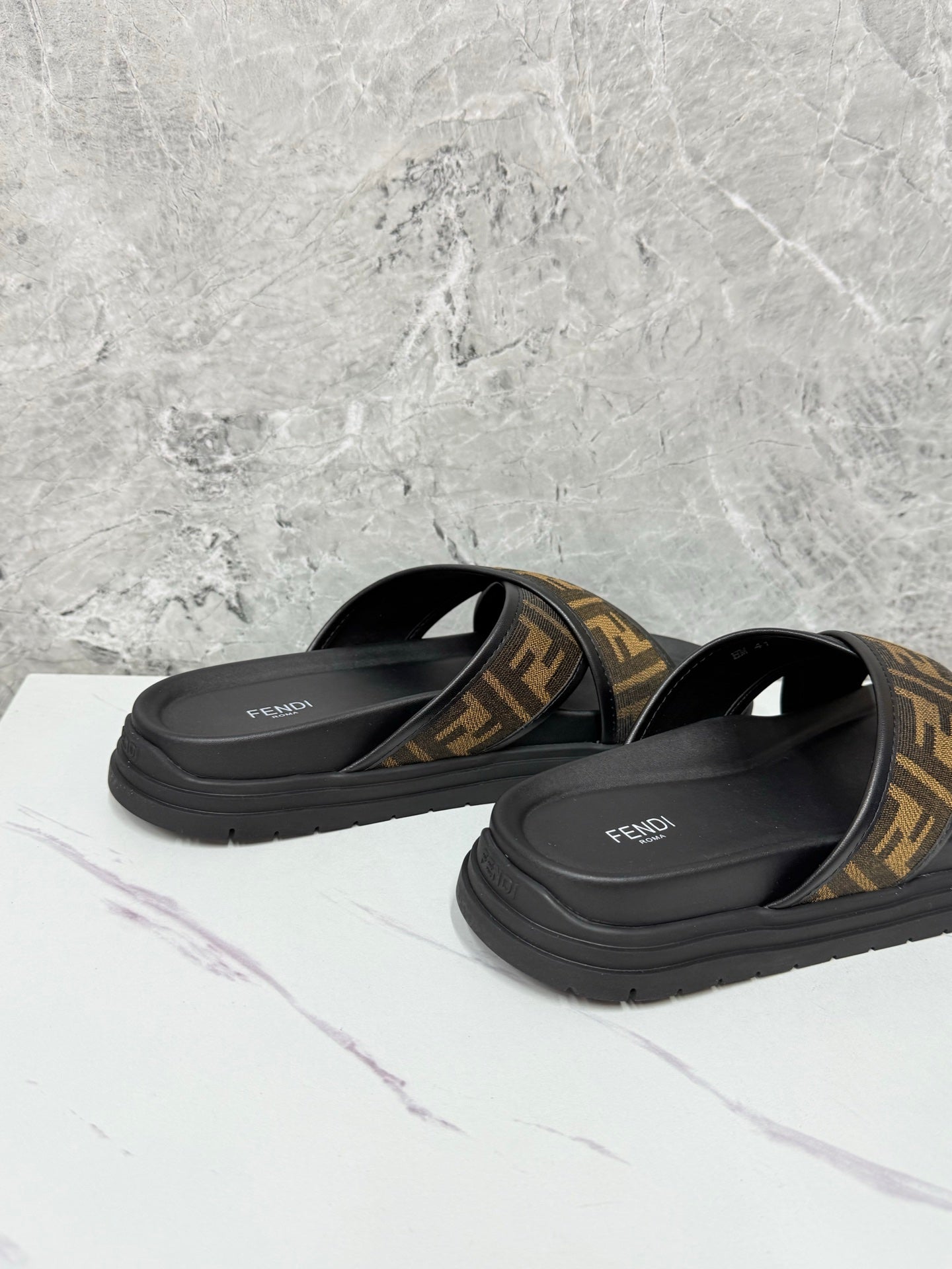 LuxluxHouse Best Quality Sandals Fendi