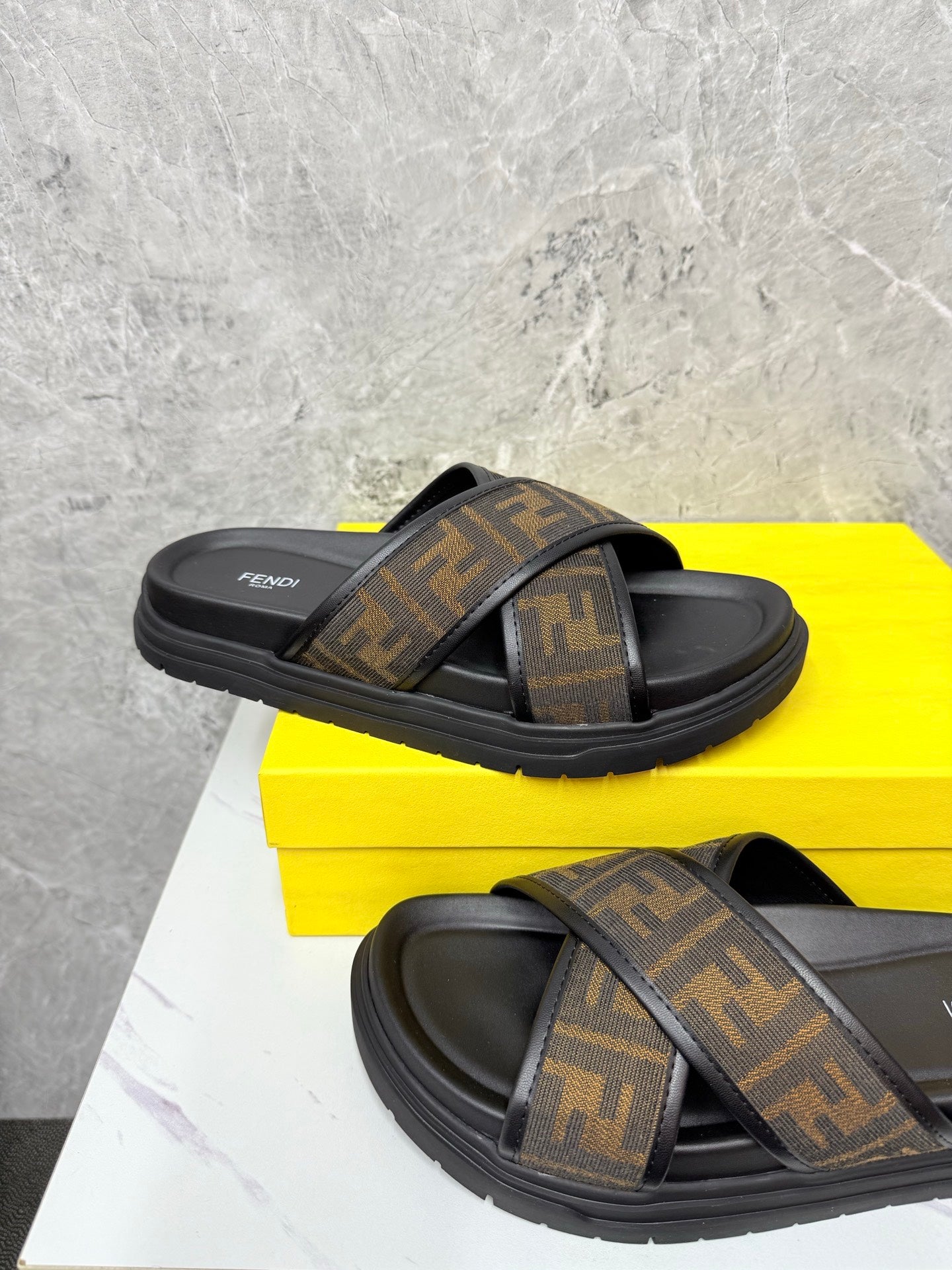 LuxluxHouse Best Quality Sandals Fendi