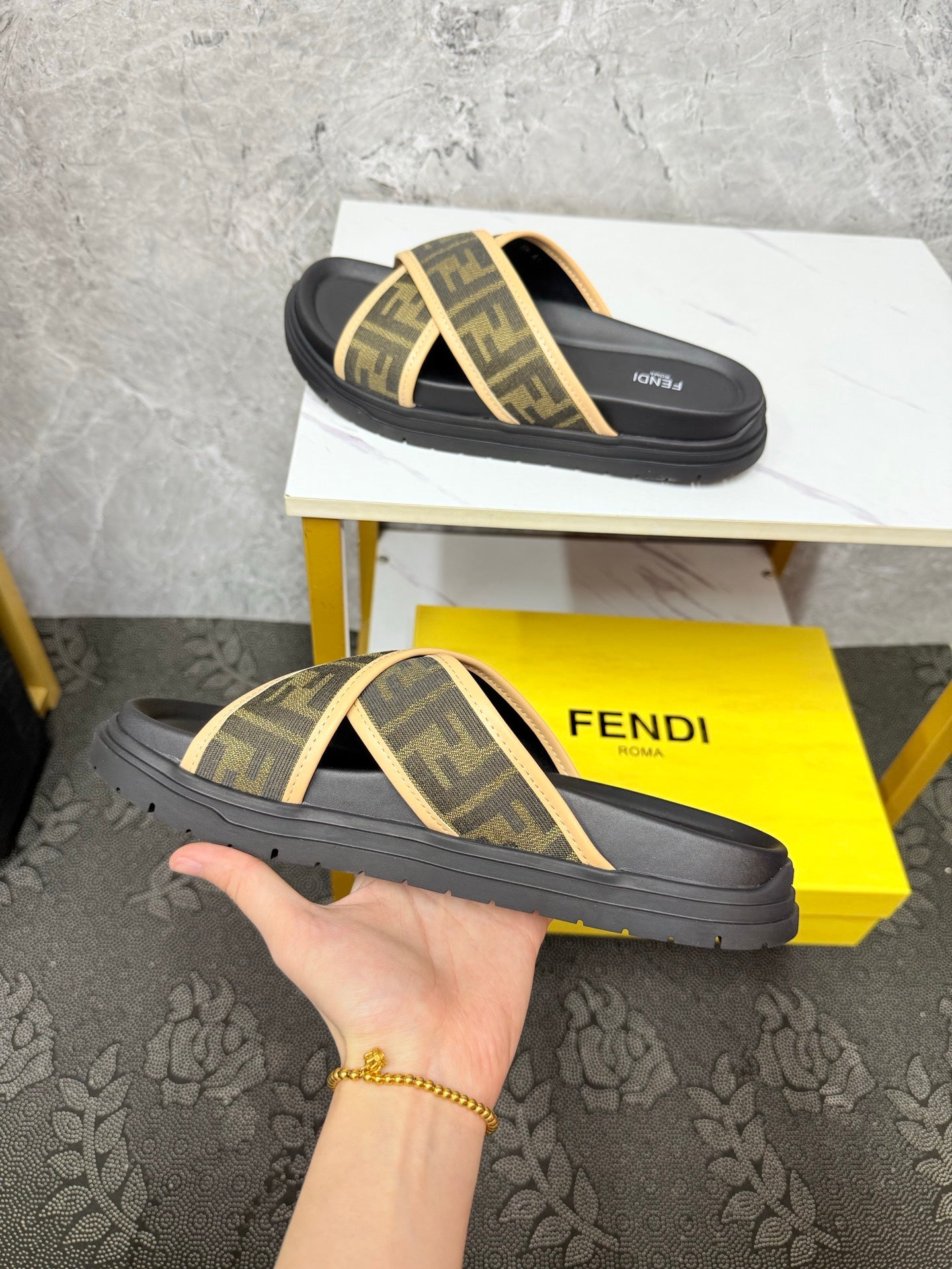 LuxluxHouse Best Quality Sandals Fendi