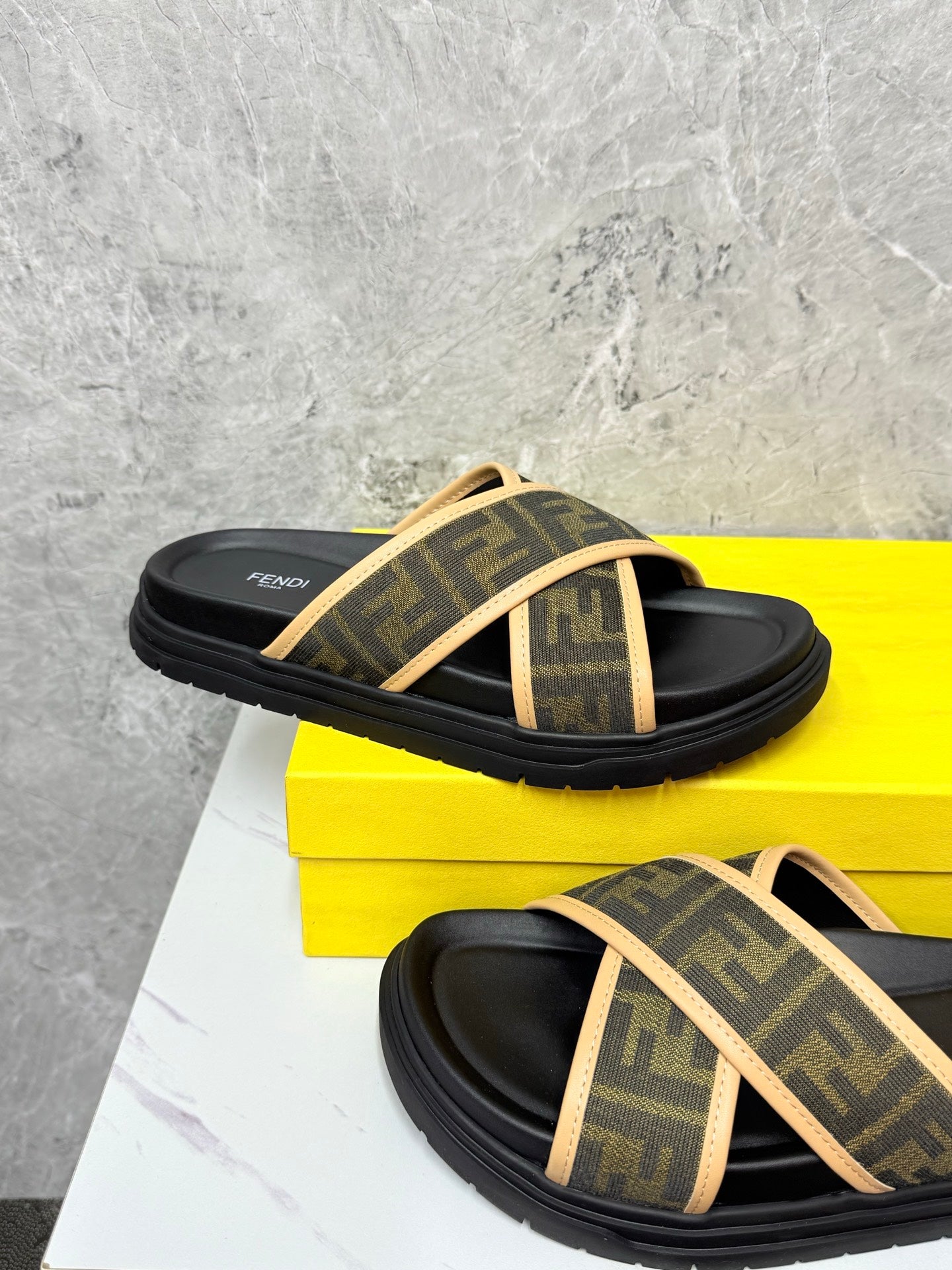 LuxluxHouse Best Quality Sandals Fendi