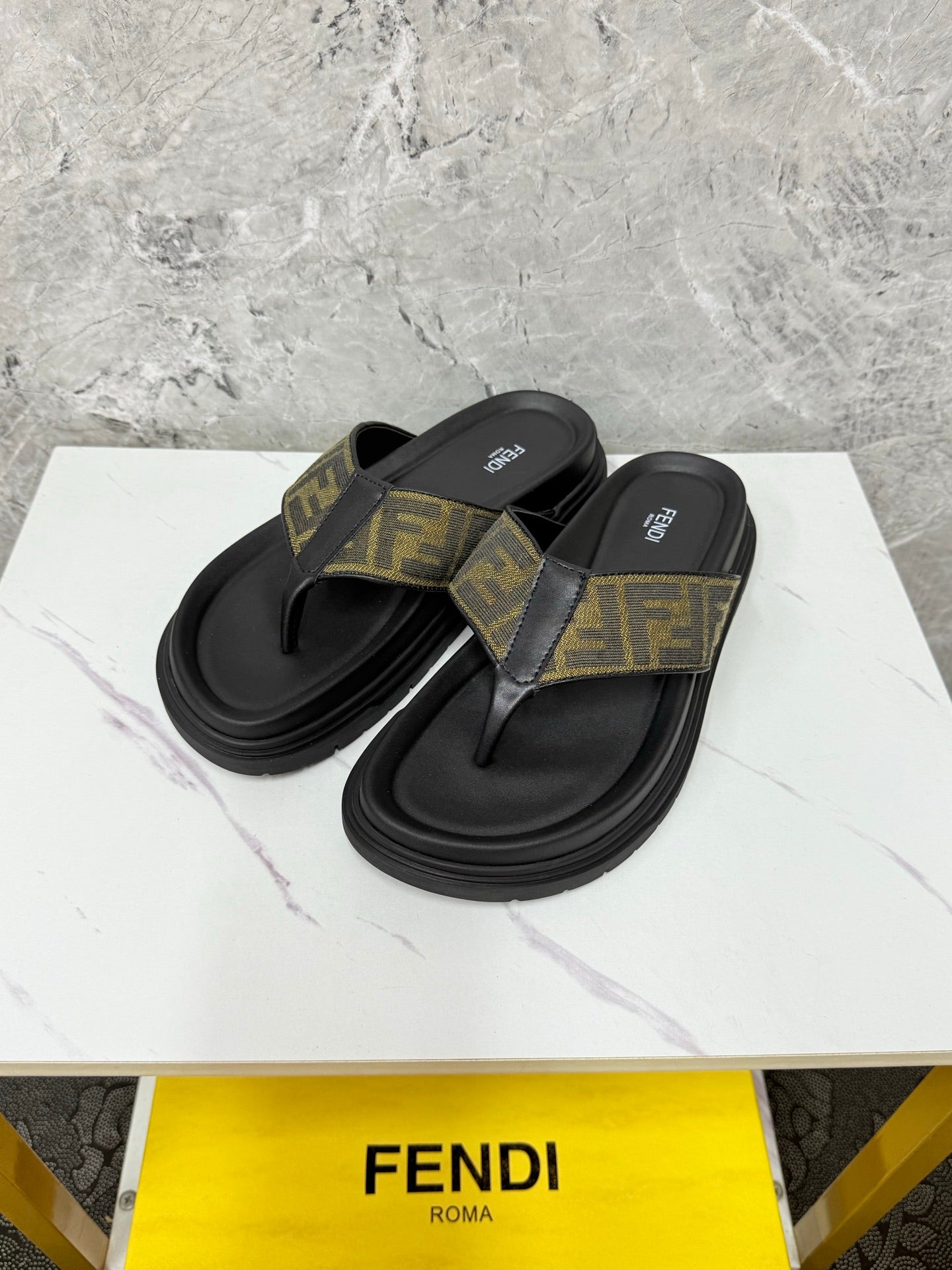 LuxluxHouse Best Quality Sandals Fendi
