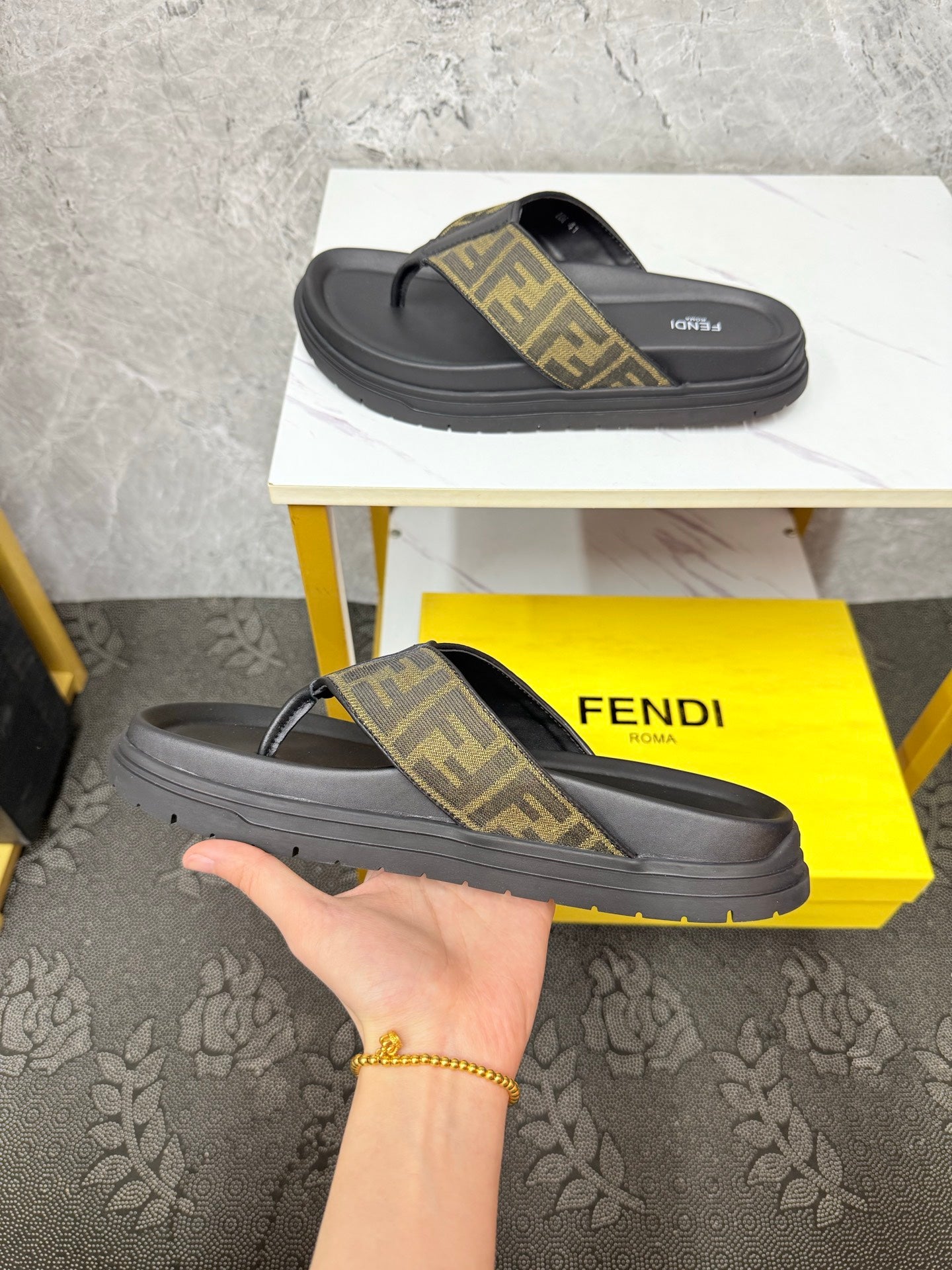 LuxluxHouse Best Quality Sandals Fendi