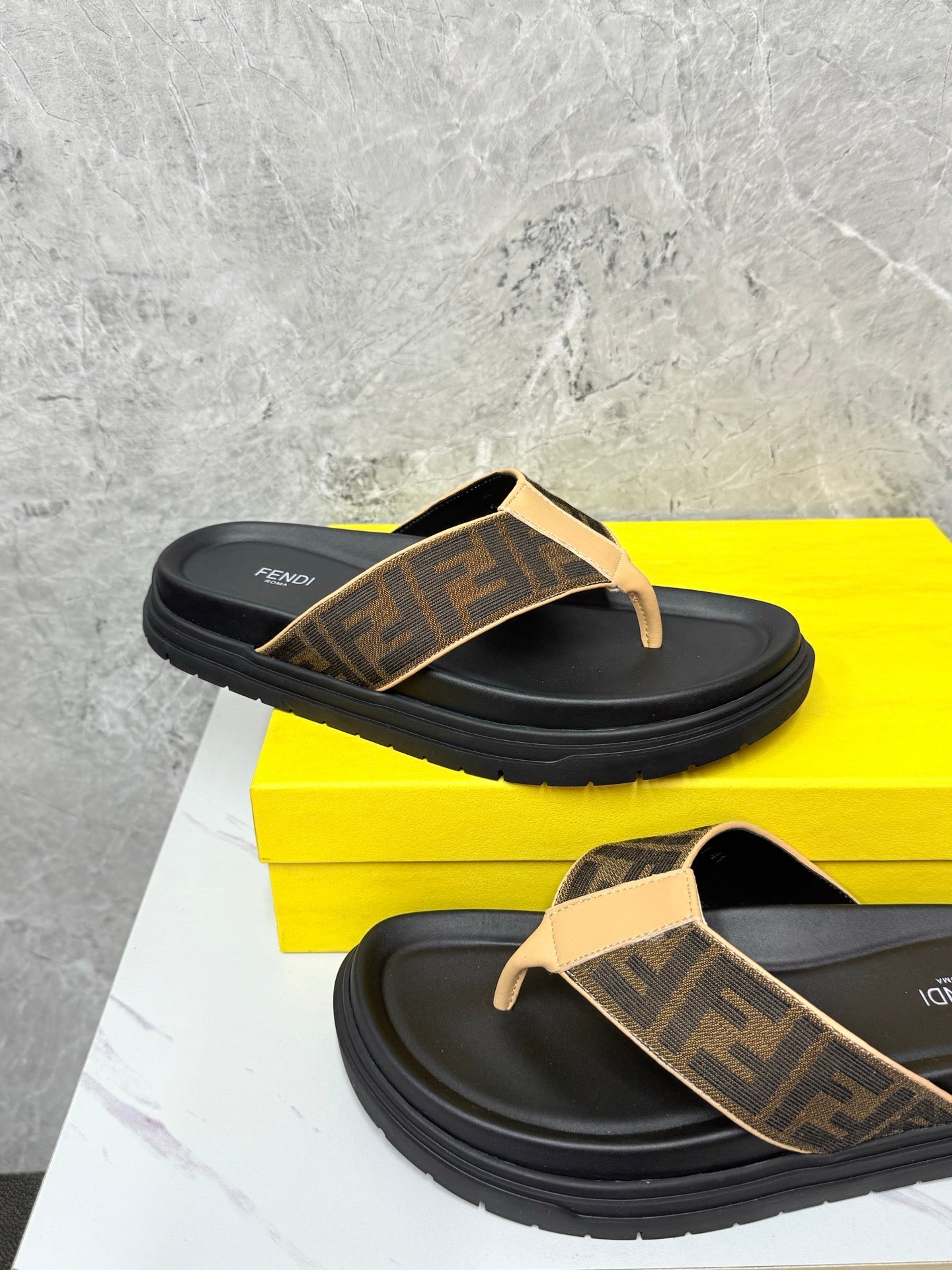 LuxluxHouse Best Quality Sandals Fendi