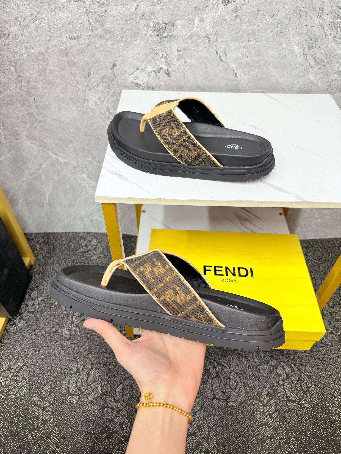 LuxluxHouse Best Quality Sandals Fendi