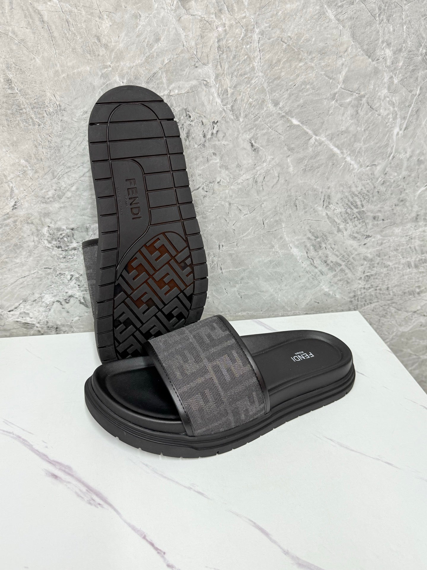 LuxluxHouse Best Quality Sandals Fendi