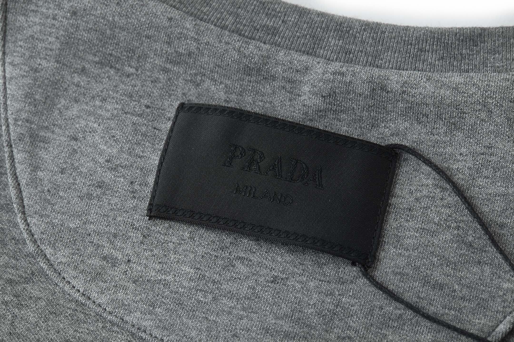 LuxluxHouse Best Quality Clothes T-shirt Prada