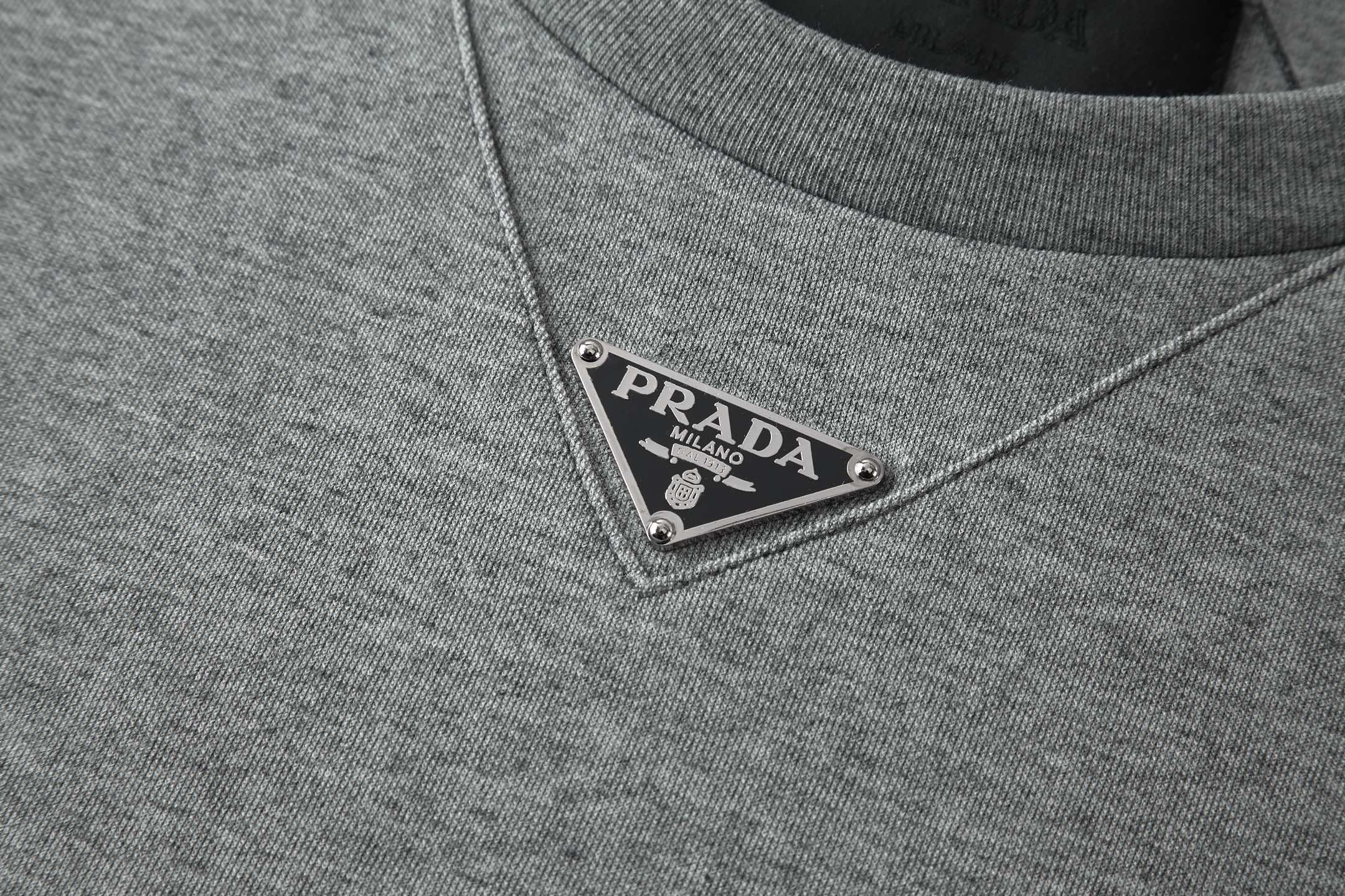 LuxluxHouse Best Quality Clothes T-shirt Prada