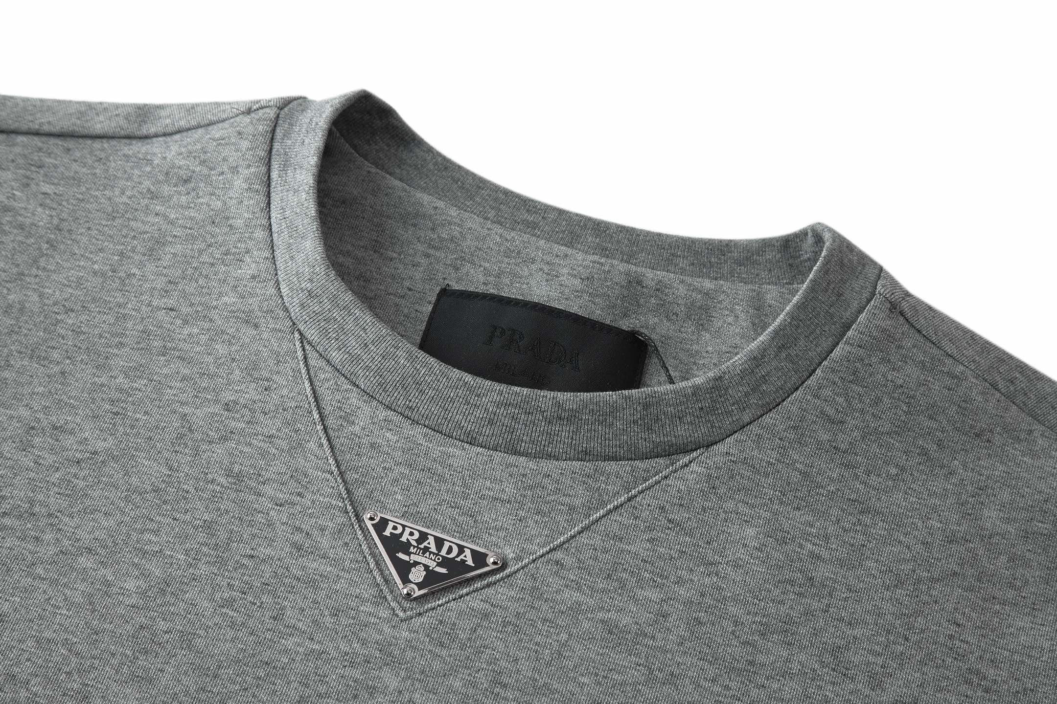 LuxluxHouse Best Quality Clothes T-shirt Prada