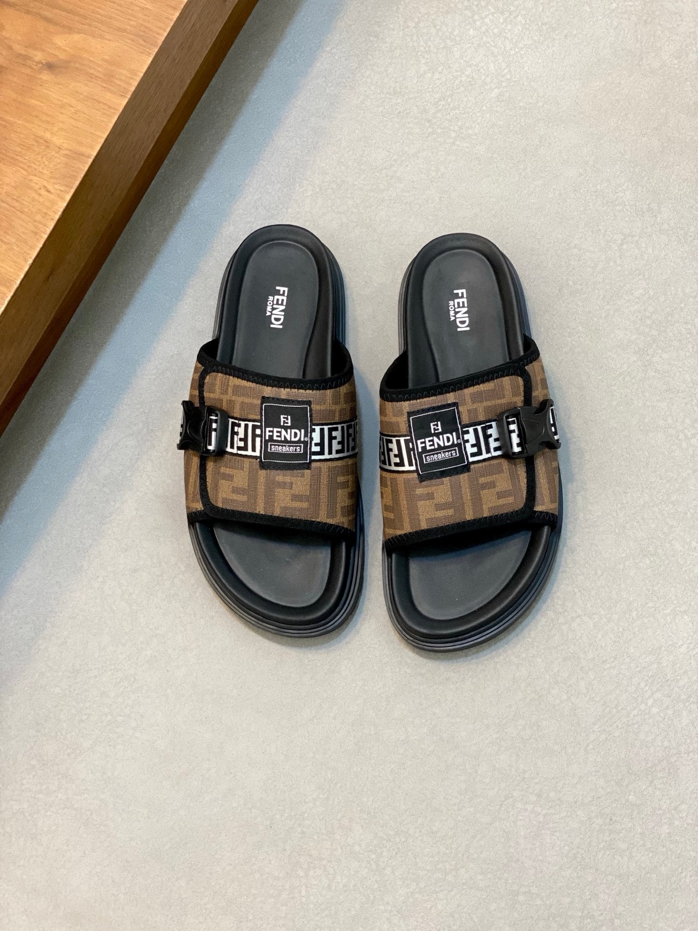 LuxluxHouse Best Quality Sandals Fendi
