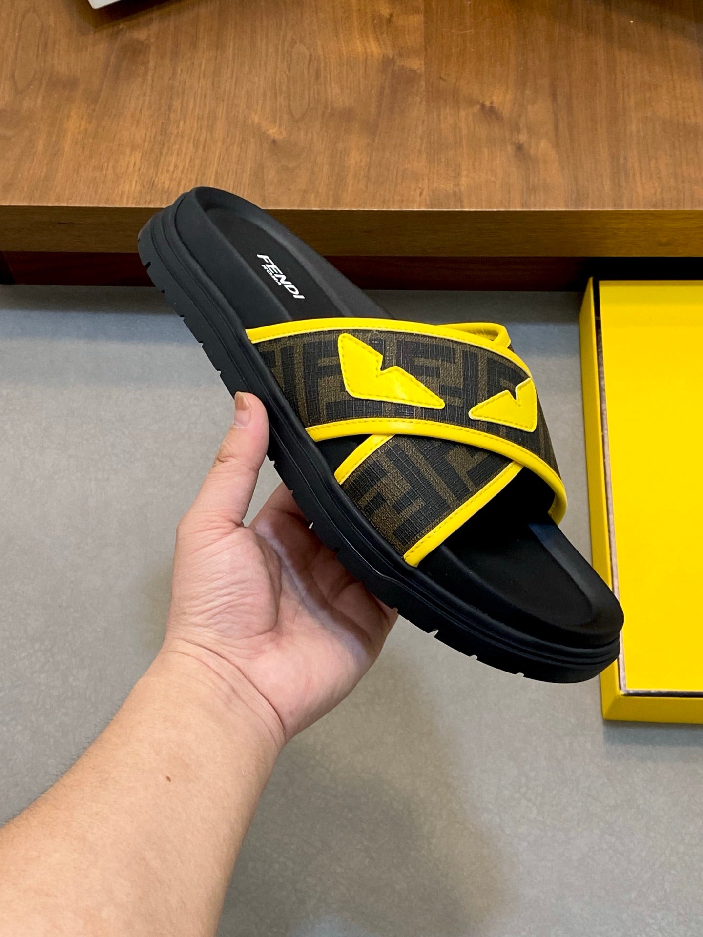 LuxluxHouse Best Quality Sandals Fendi