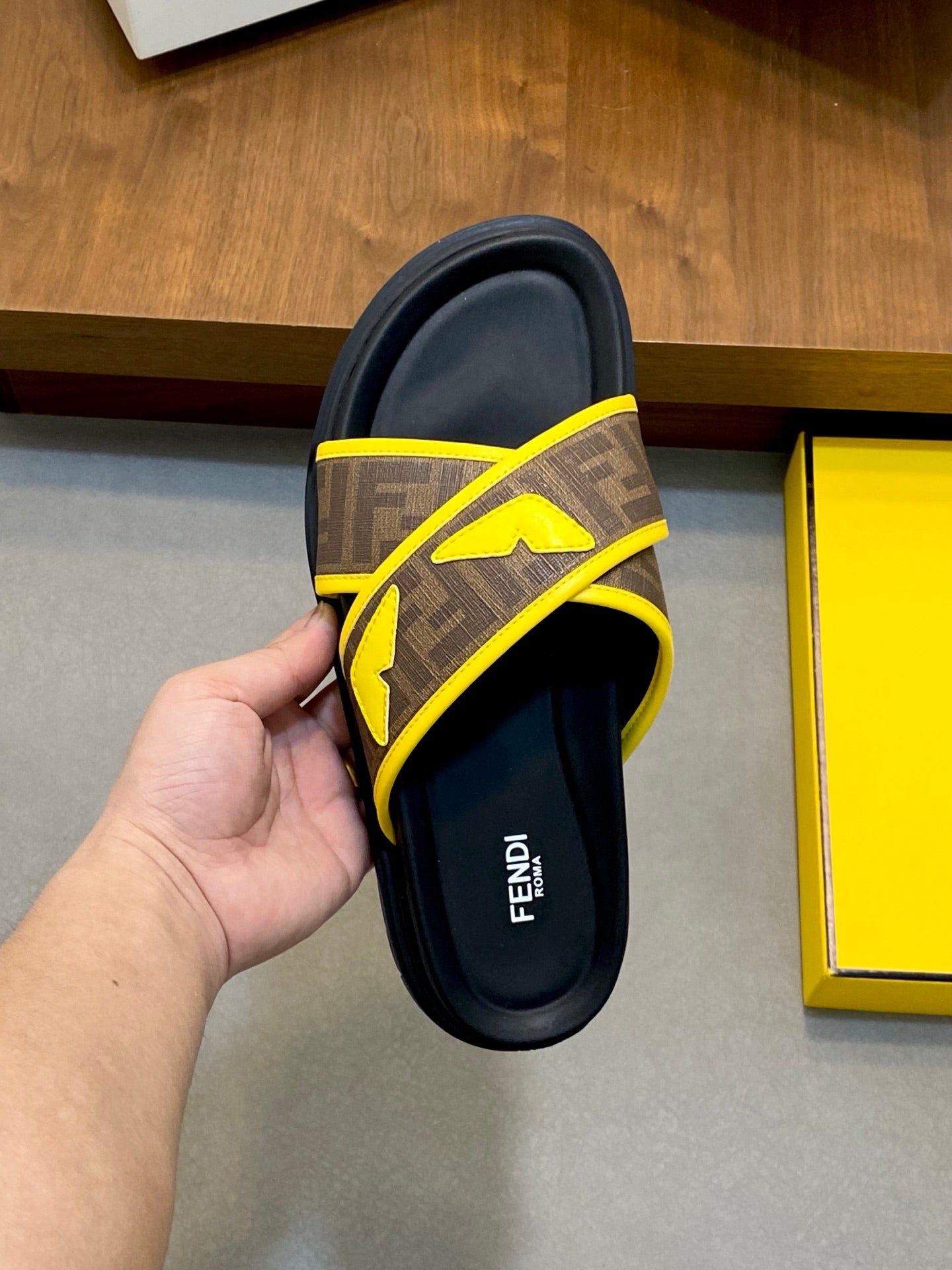 LuxluxHouse Best Quality Sandals Fendi