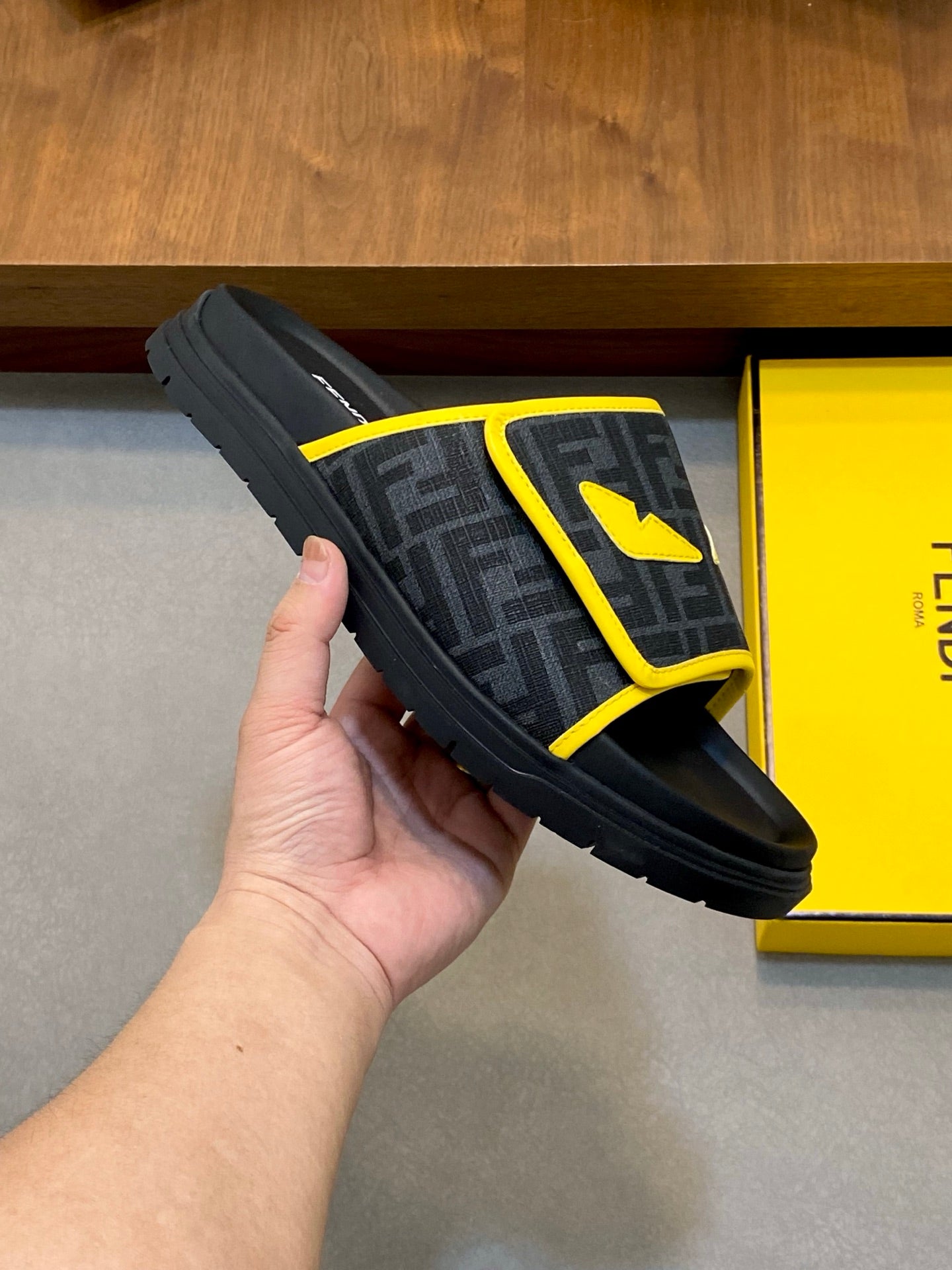 LuxluxHouse Best Quality Sandals Fendi