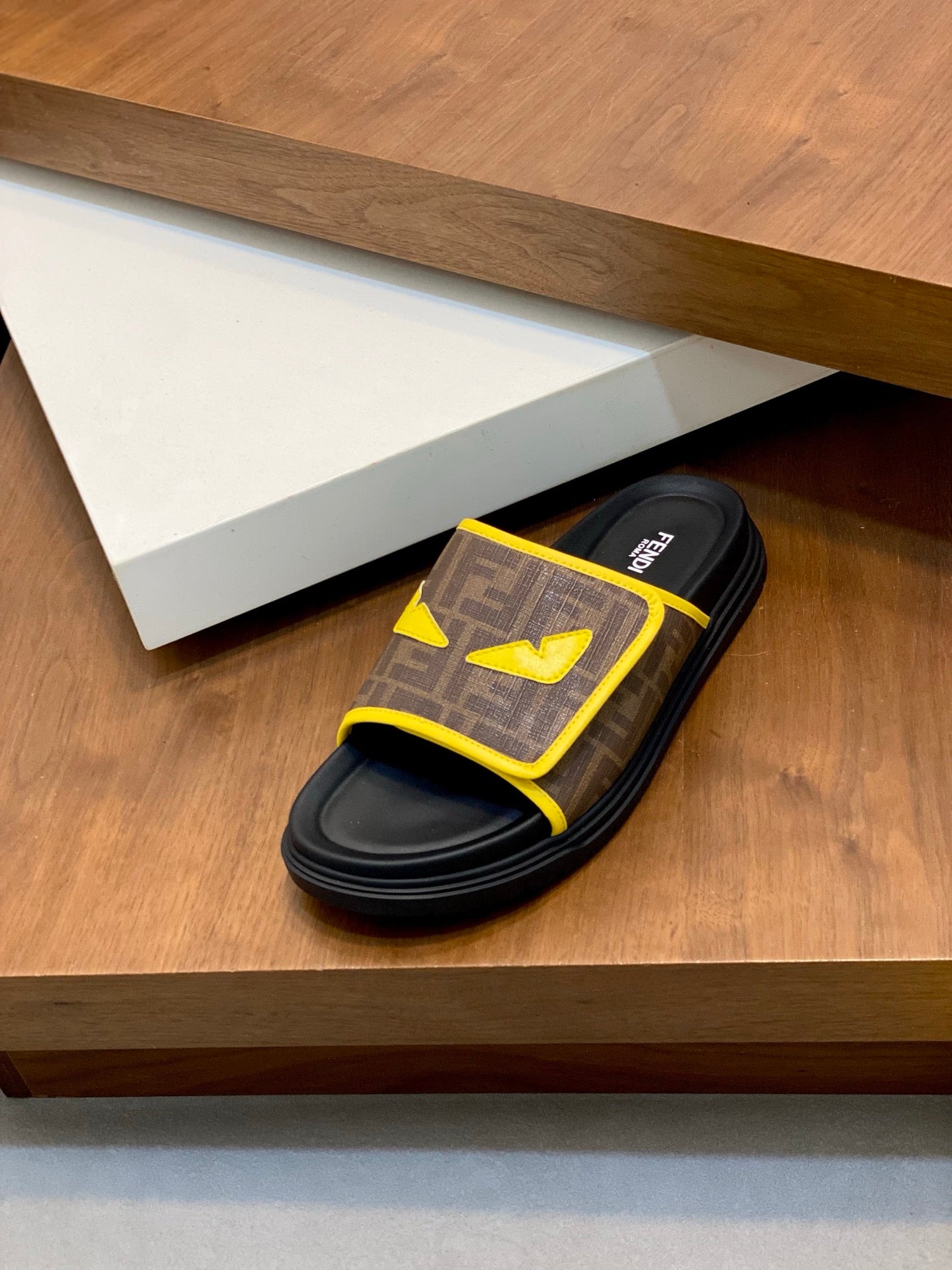 LuxluxHouse Best Quality Sandals Fendi