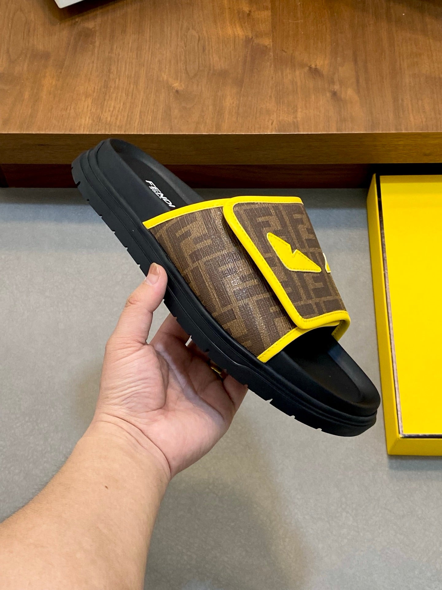 LuxluxHouse Best Quality Sandals Fendi