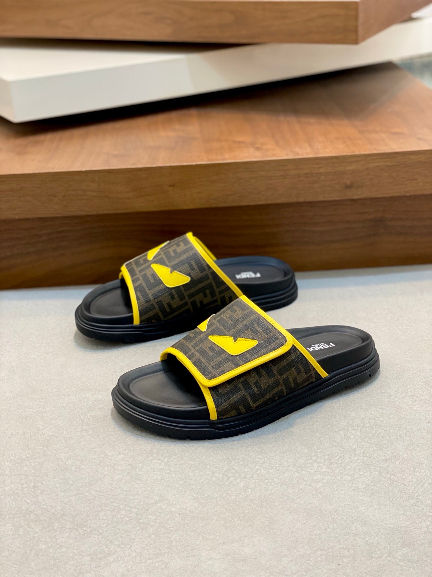 LuxluxHouse Best Quality Sandals Fendi