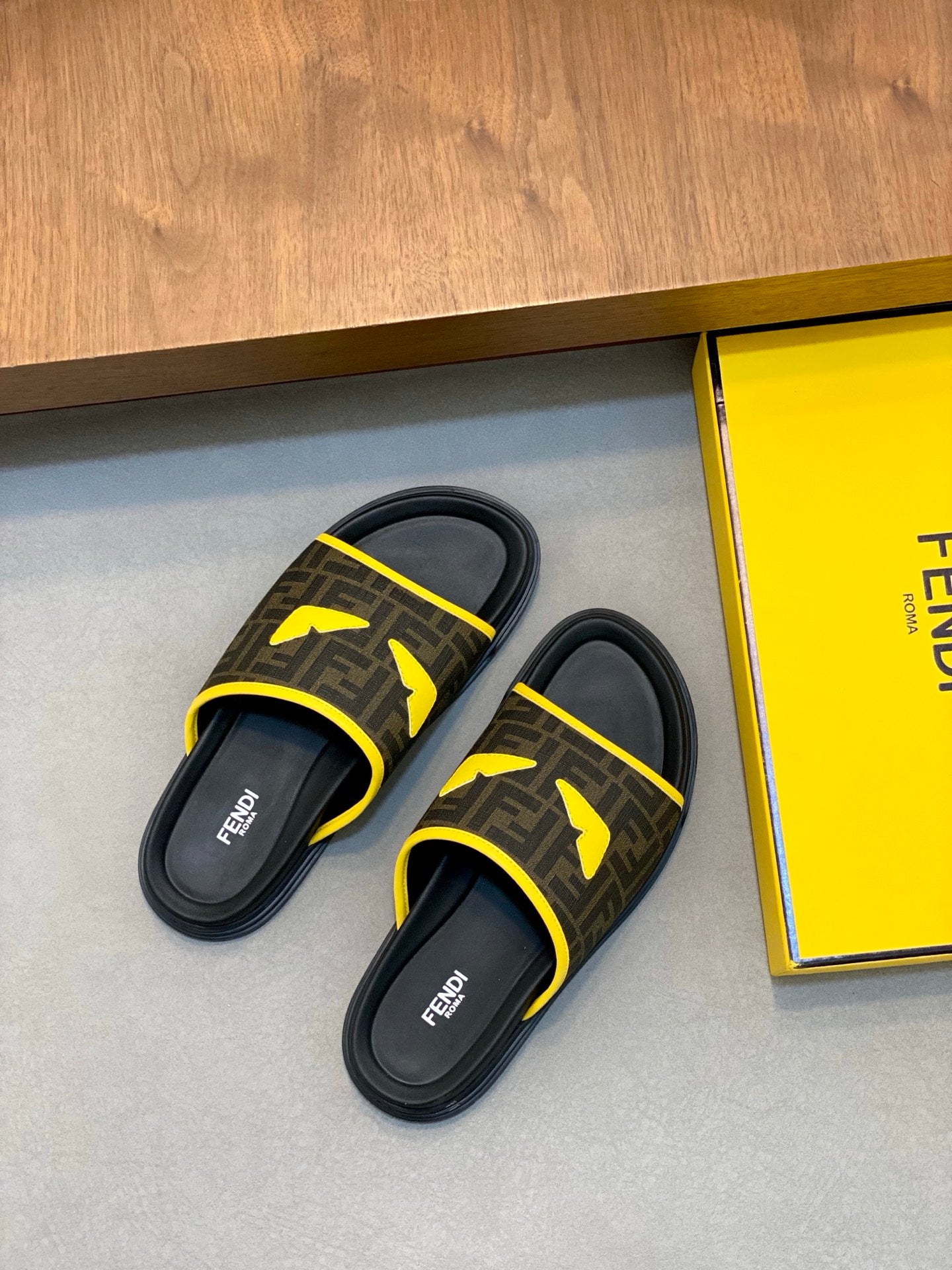 LuxluxHouse Best Quality Sandals Fendi