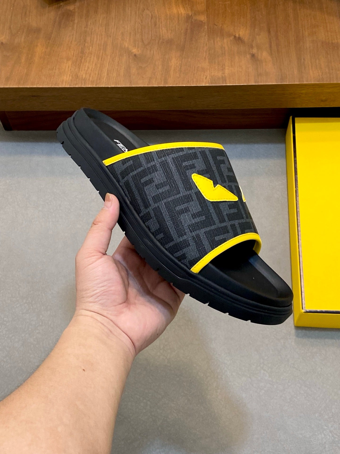 LuxluxHouse Best Quality Sandals Fendi