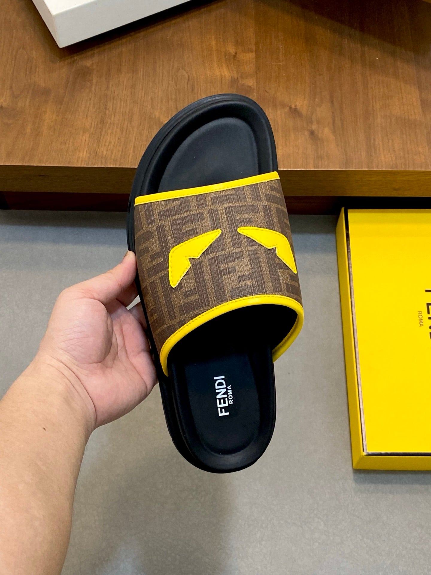 LuxluxHouse Best Quality Sandals Fendi