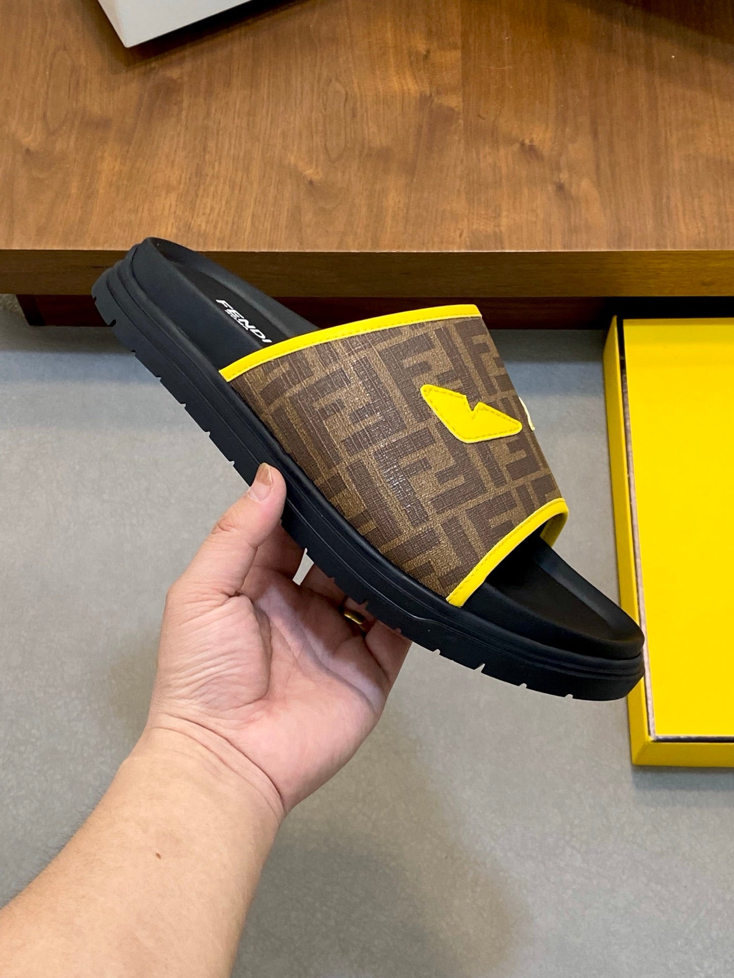 LuxluxHouse Best Quality Sandals Fendi