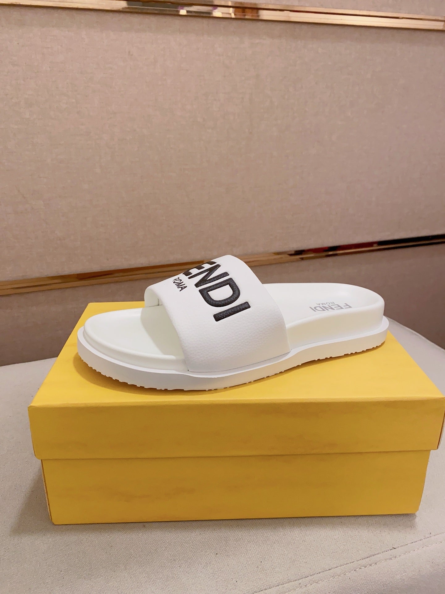 LuxluxHouse Best Quality Sandals Fendi